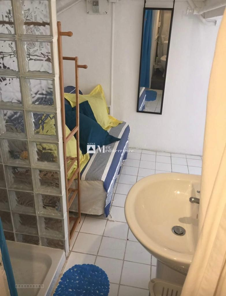 STUDIO A VENDRE A SAINT-TROPEZ — photo 6