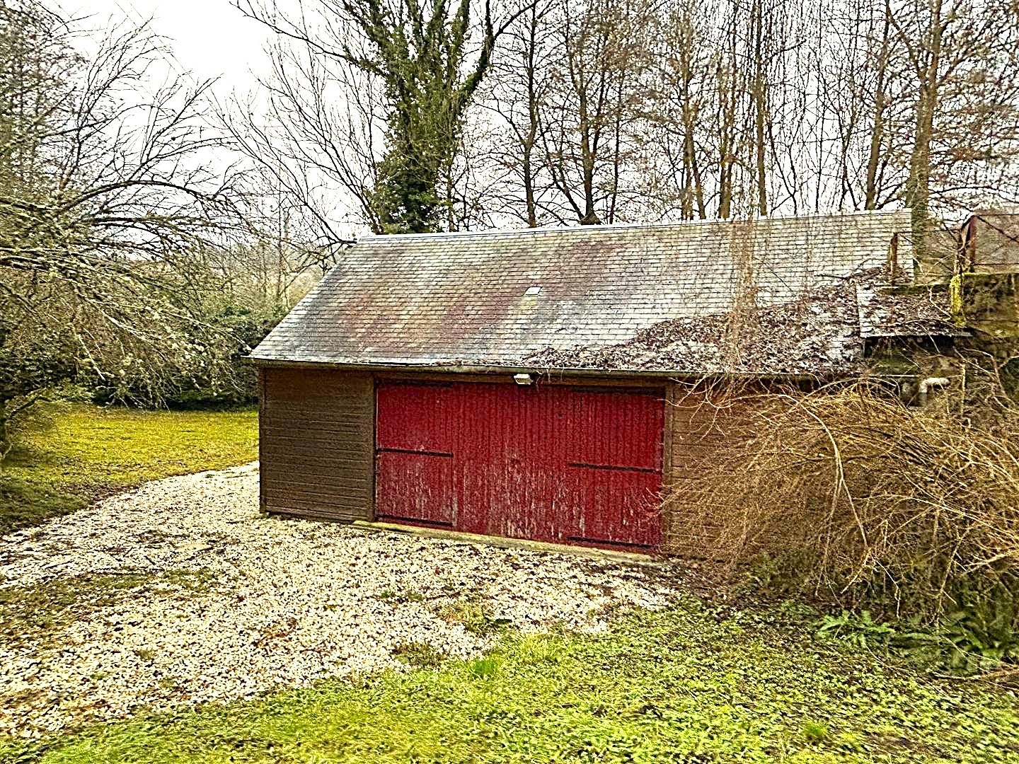 Très jolie propriété de caractère composée d'une maison d'habitation d'environ 418m2 accompagnée de sa dépenda — photo 19