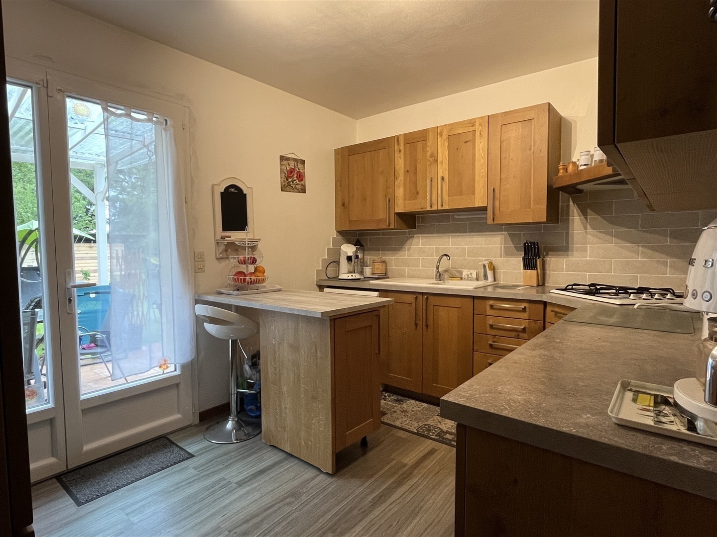 Ce beau pavillon cossu, fonctionnel et spacieux vous offre un espace de vie agréable avec sa possibilité de vi — photo 6