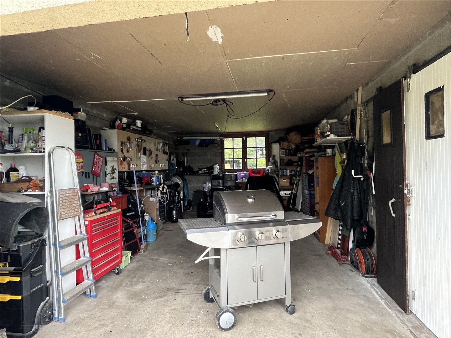 Ce beau pavillon cossu, fonctionnel et spacieux vous offre un espace de vie agréable avec sa possibilité de vi — photo 18