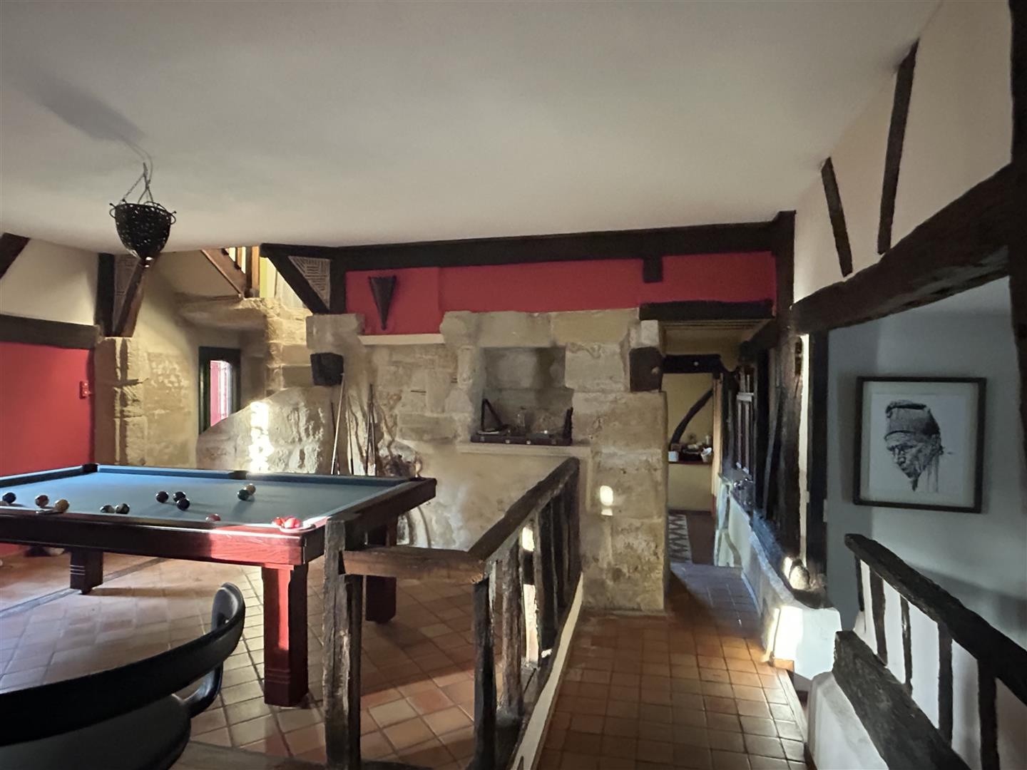 Très jolie propriété de caractère composée d'une maison d'habitation d'environ 418m2 accompagnée de sa dépenda — photo 4