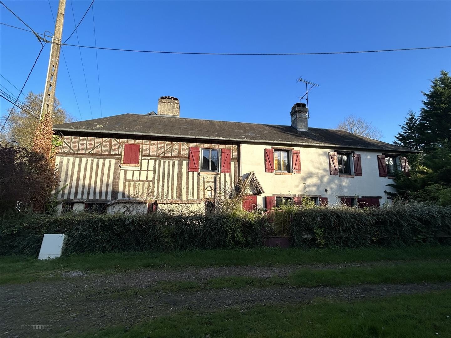 Très jolie propriété de caractère composée d'une maison d'habitation d'environ 418m2 accompagnée de sa dépenda — photo 14
