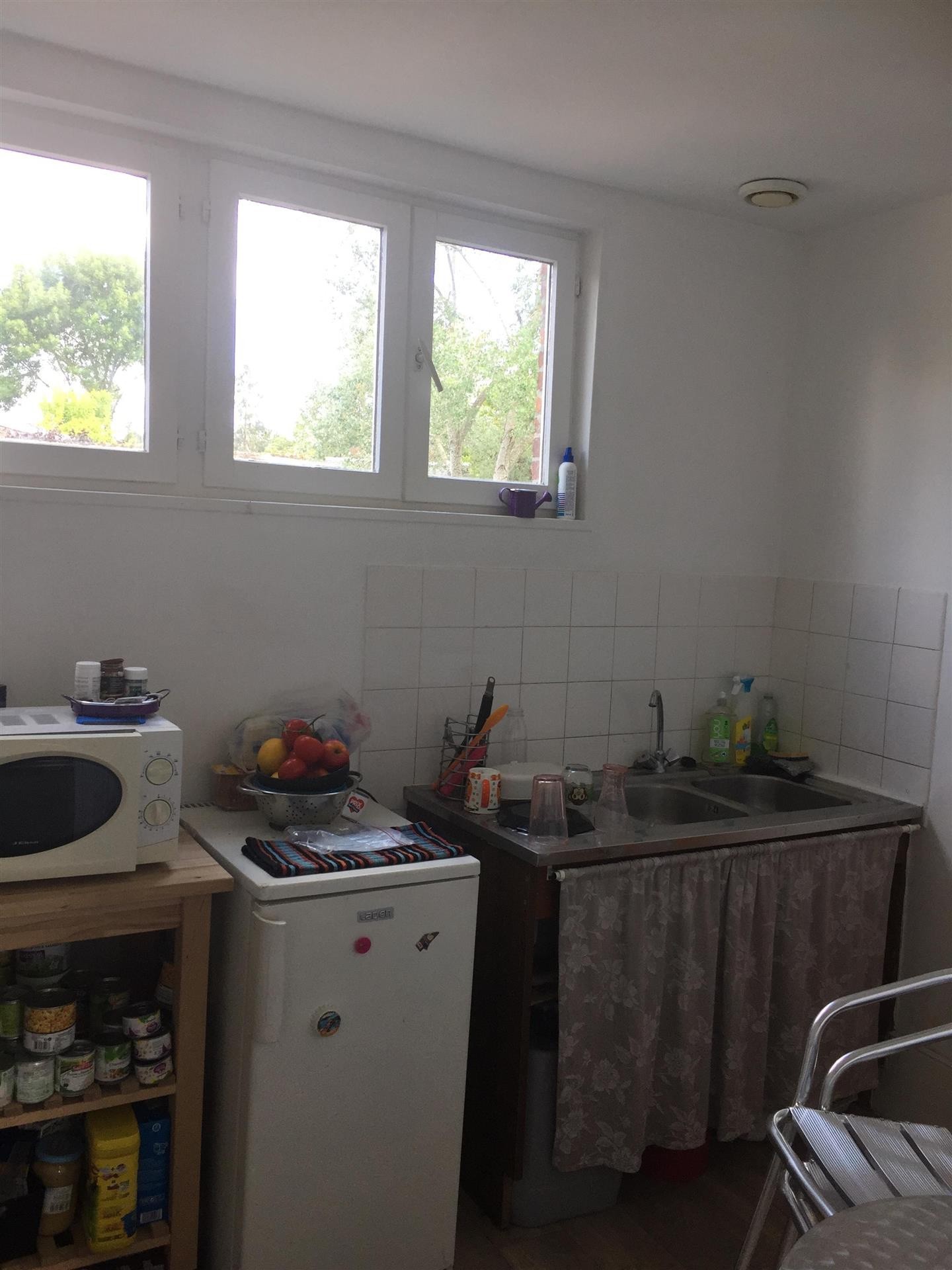 Au coeur de la ville de VIMOUTIERS, ce logement est situé au coeur d'un petit ensemble de 3 logements privés a — photo 8