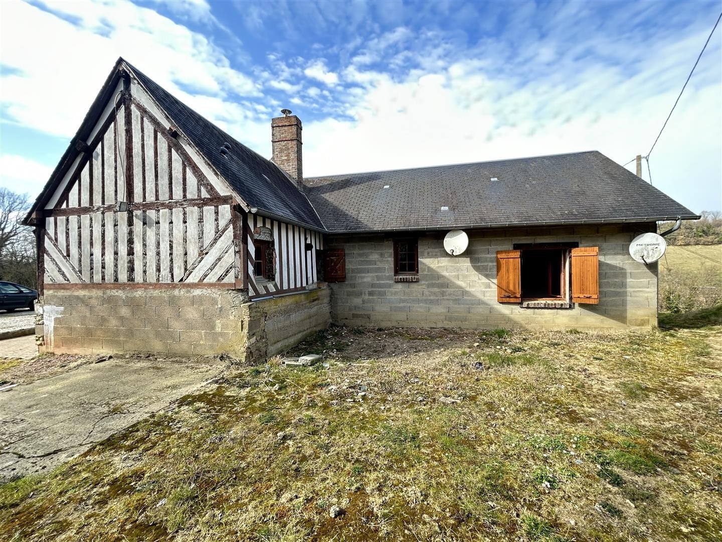 Non loin du centre ville de Vimoutiers, cette propriété vous offre une maison d'habitation d'environ 105m2 + c — photo 13