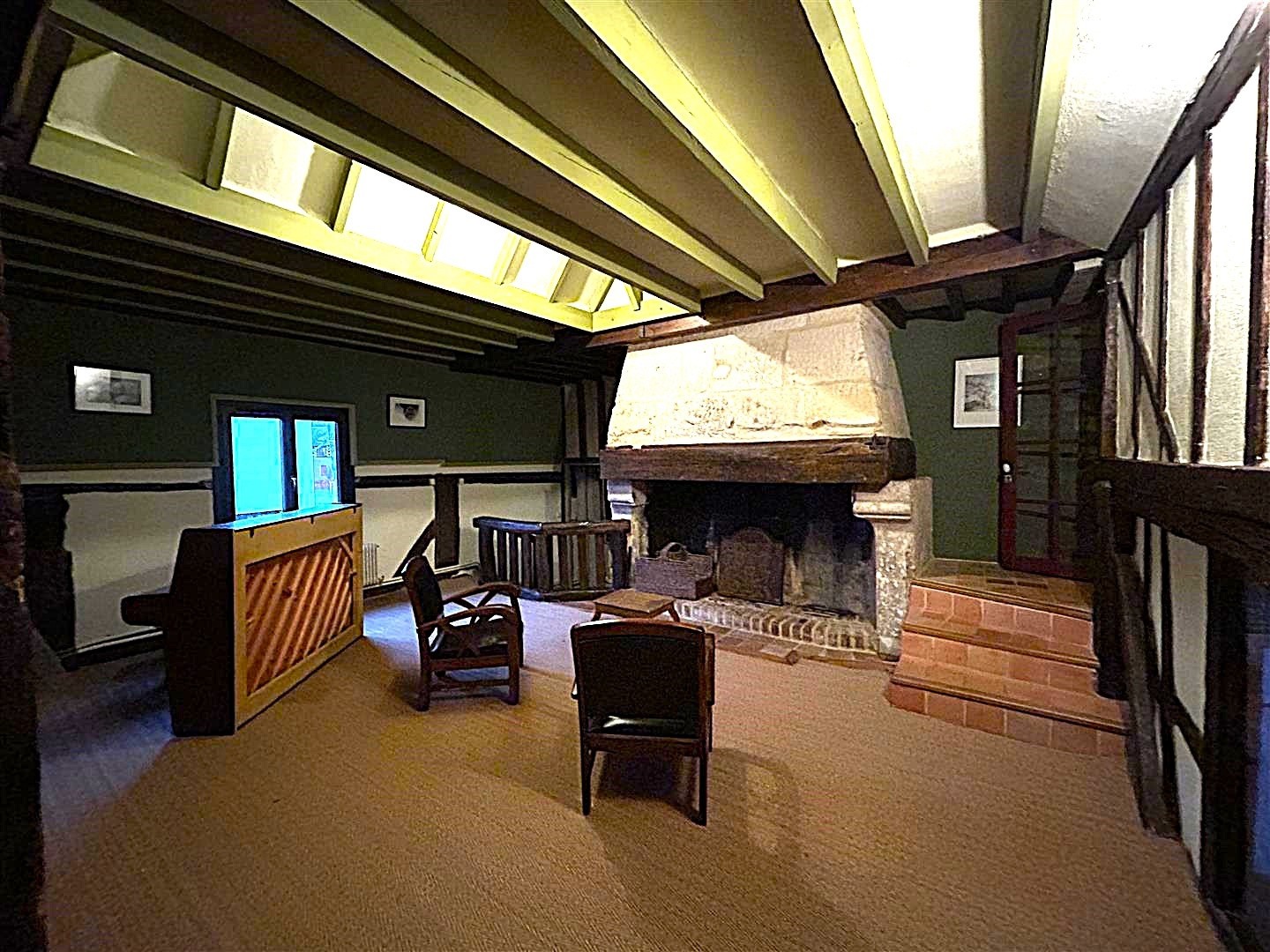 Très jolie propriété de caractère composée d'une maison d'habitation d'environ 418m2 accompagnée de sa dépenda — photo 7