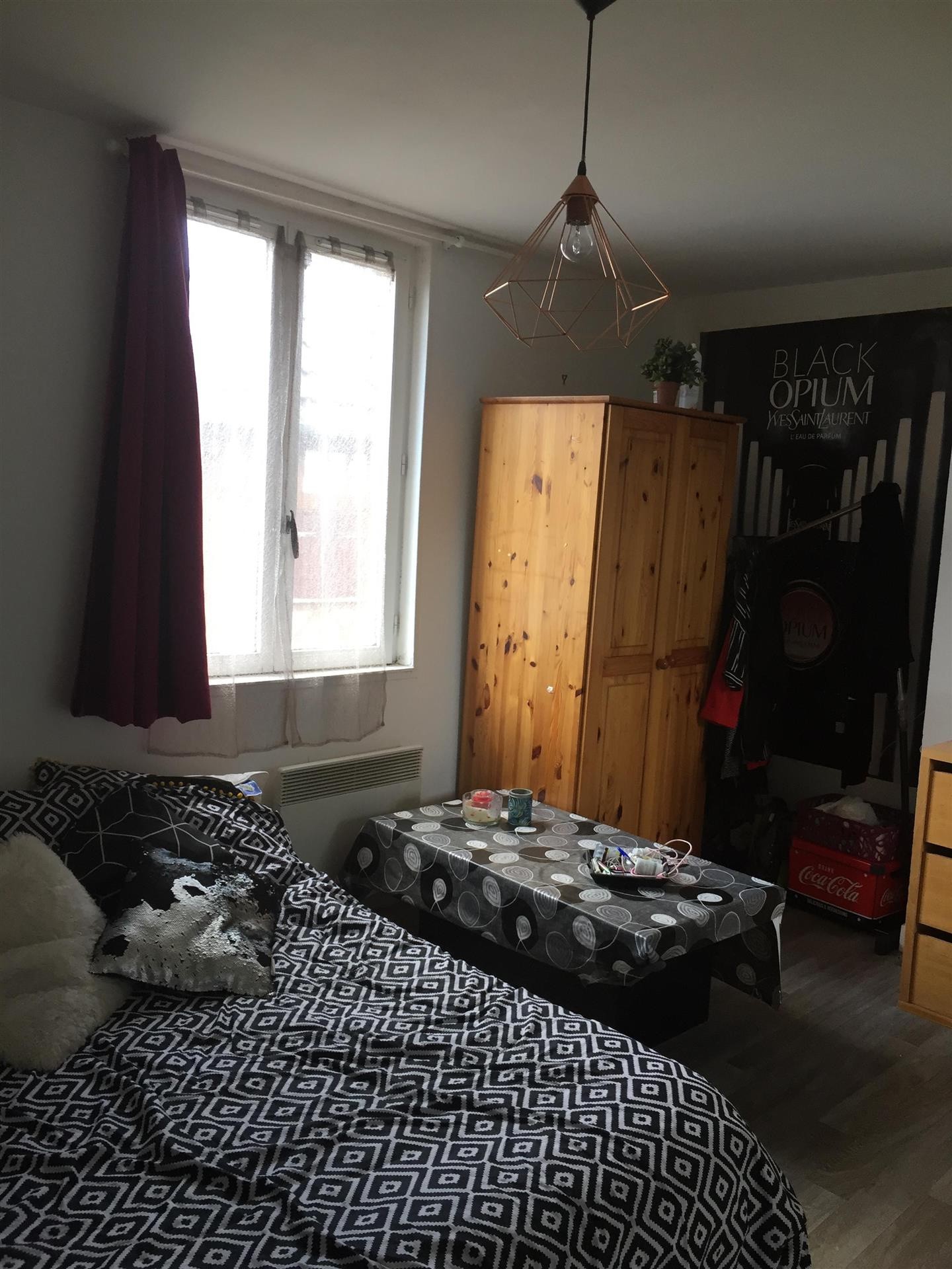 Au coeur de la ville de VIMOUTIERS, ce logement est situé au coeur d'un petit ensemble de 3 logements privés a — photo 6