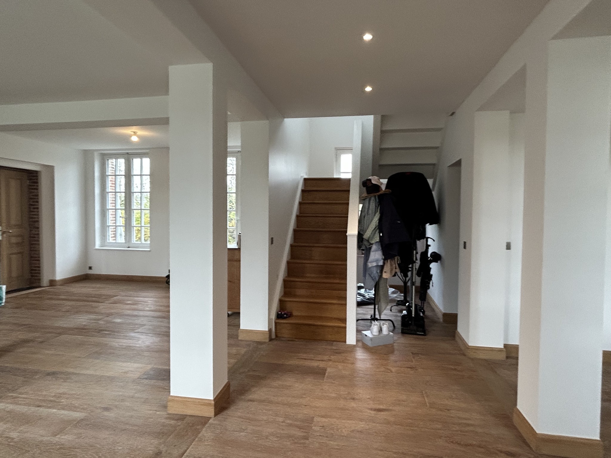 Une propriété comprenant : 1o) Un logis principal, type Maison de Maître construite en briques et couverte en — photo 7