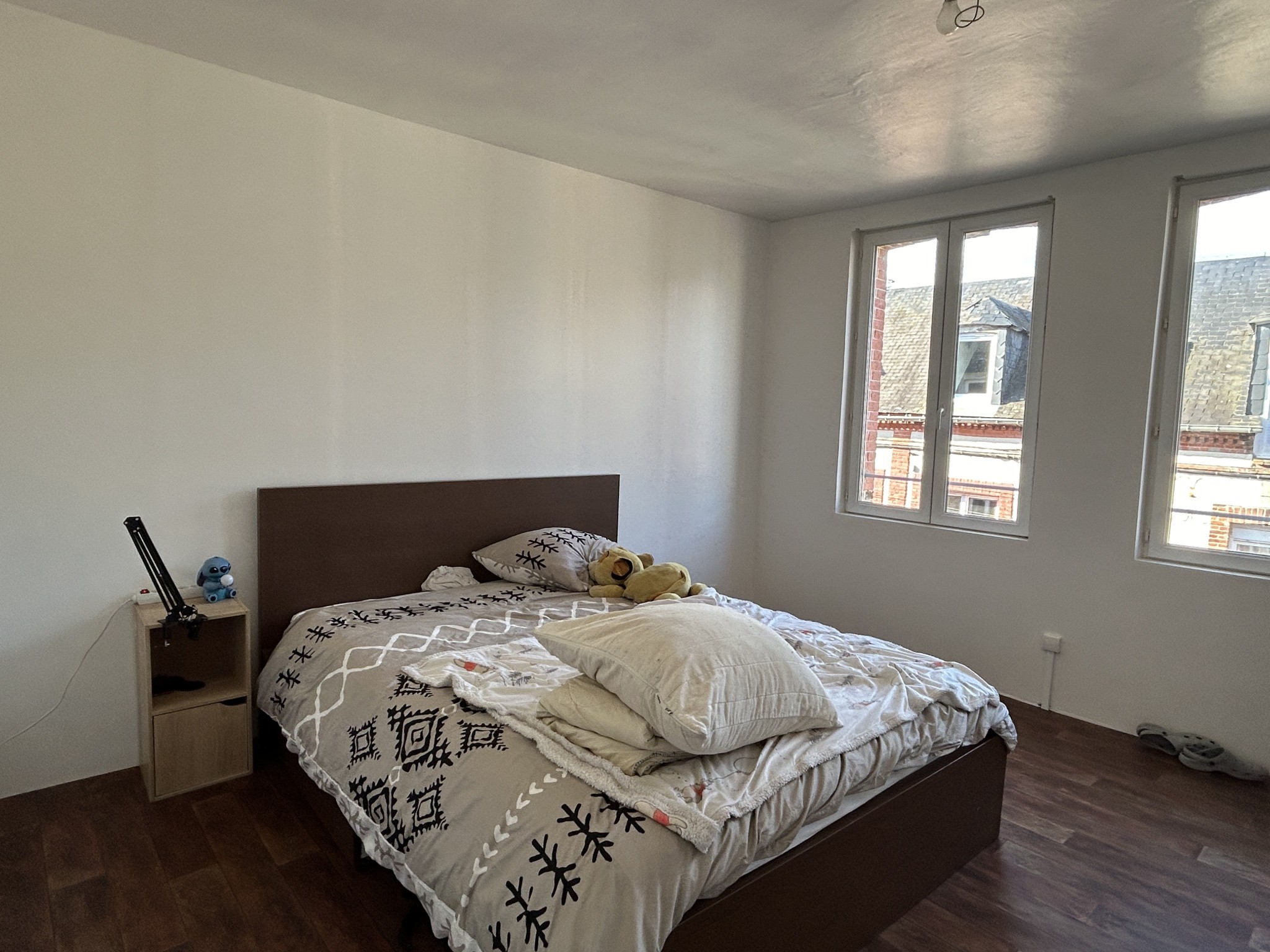 L'agence CAZIN Immobilier vous propose à la location cet appartement rénové composé de la manière suivante : A — photo 9