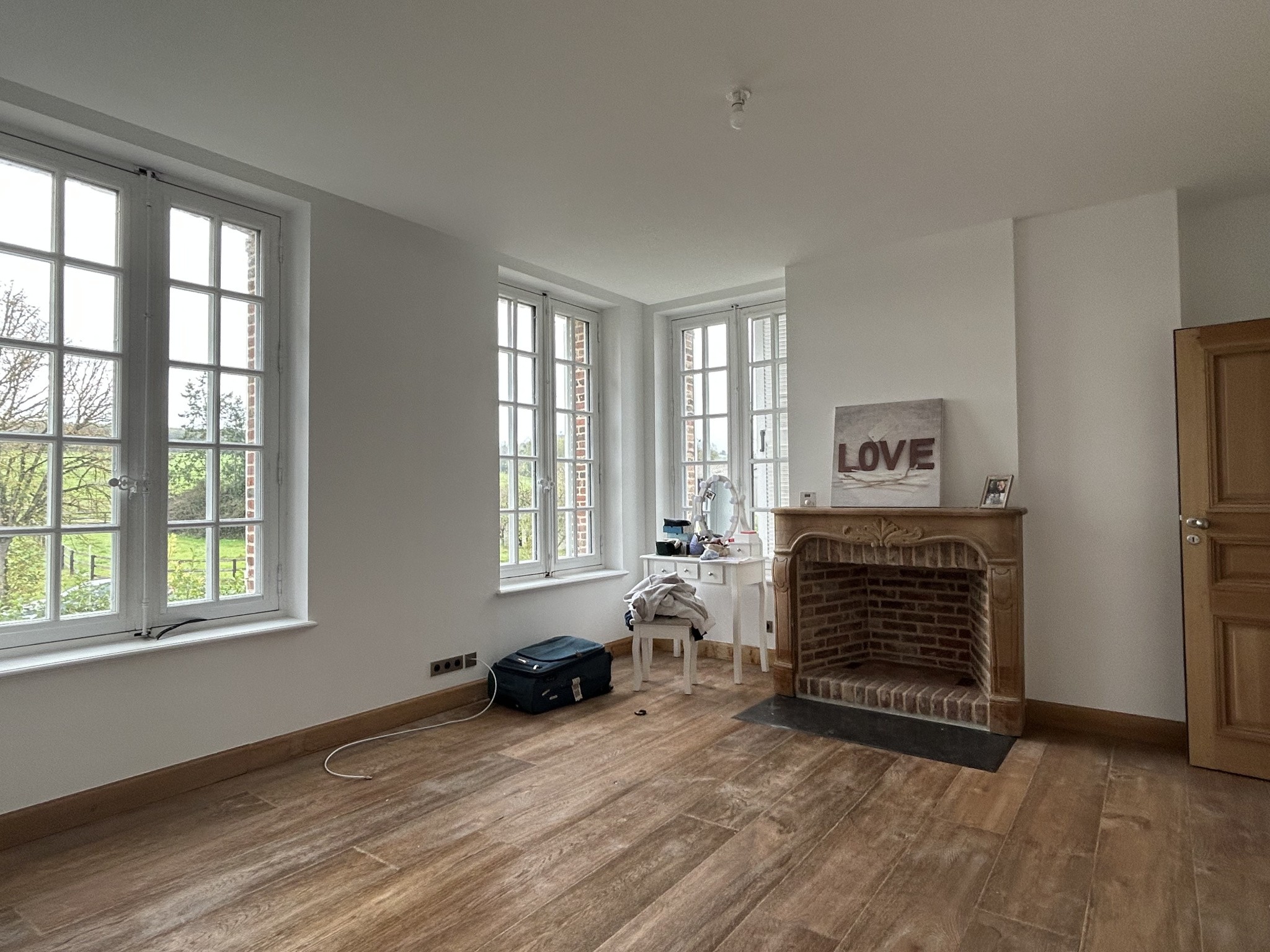 Une propriété comprenant : 1o) Un logis principal, type Maison de Maître construite en briques et couverte en — photo 12