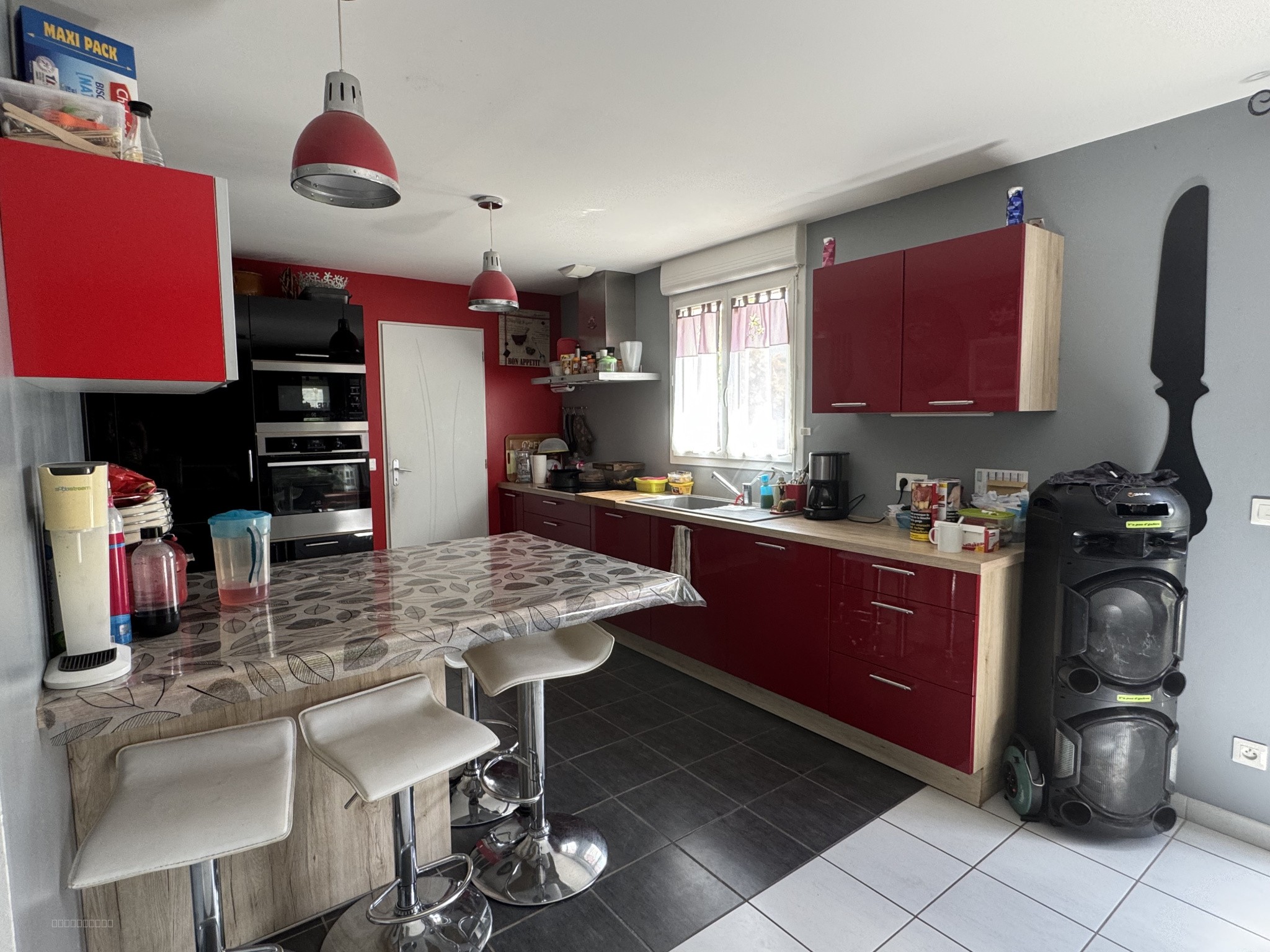 Proposée par Cazin Immobilier Située entre Vimoutiers et Gacé, dans un environnement paisible et verdoyant, ce — photo 4