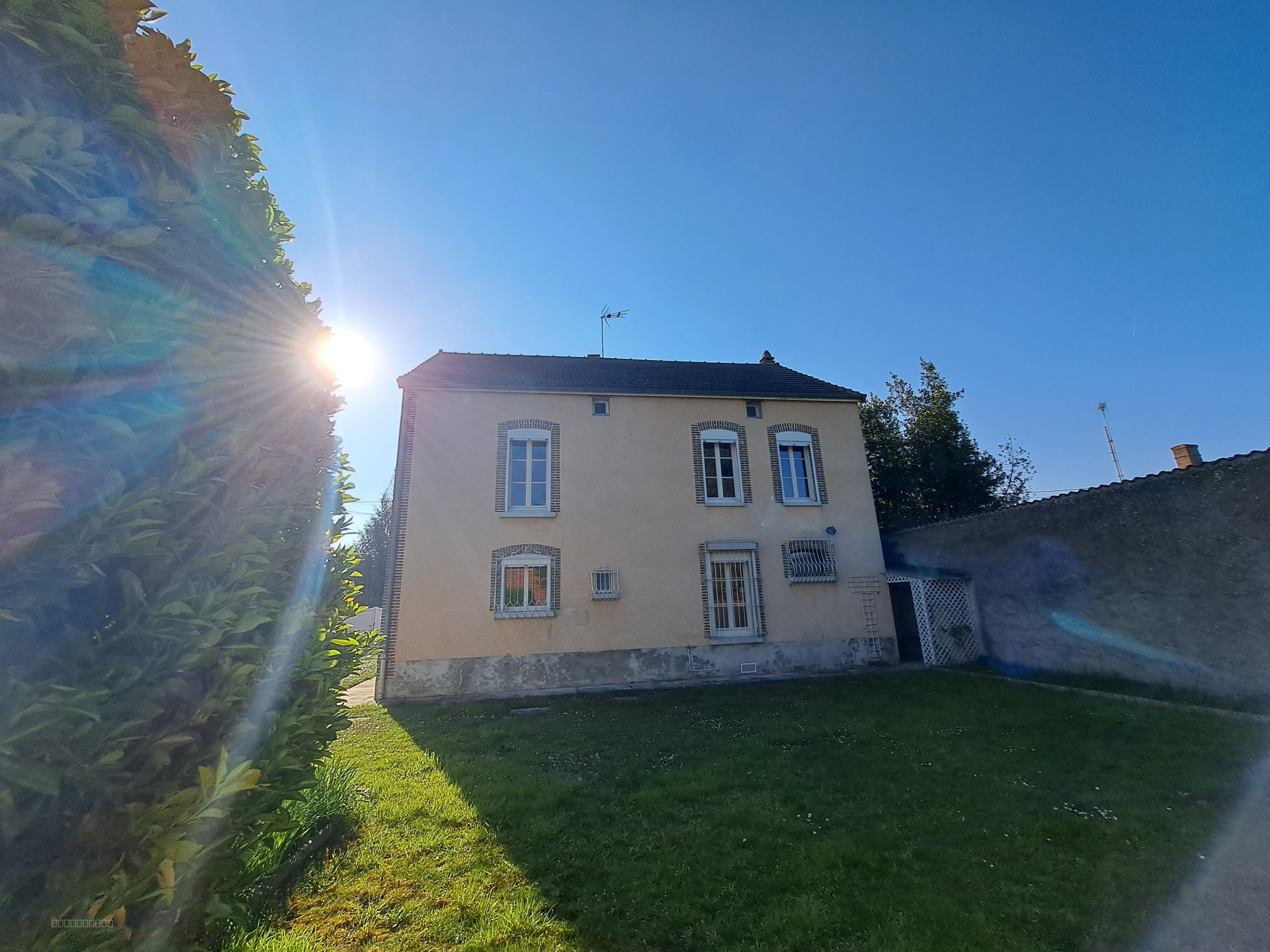 Maison ancienne à rafraîchir à MAIZIERES LA GRANDE PAROISSE — photo 16