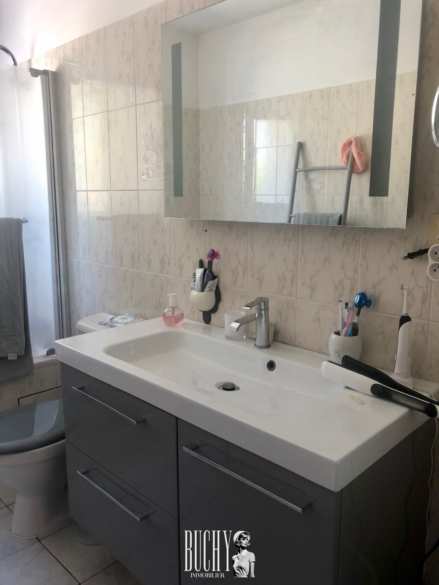 Maison familiale proche école et commerces — photo 8