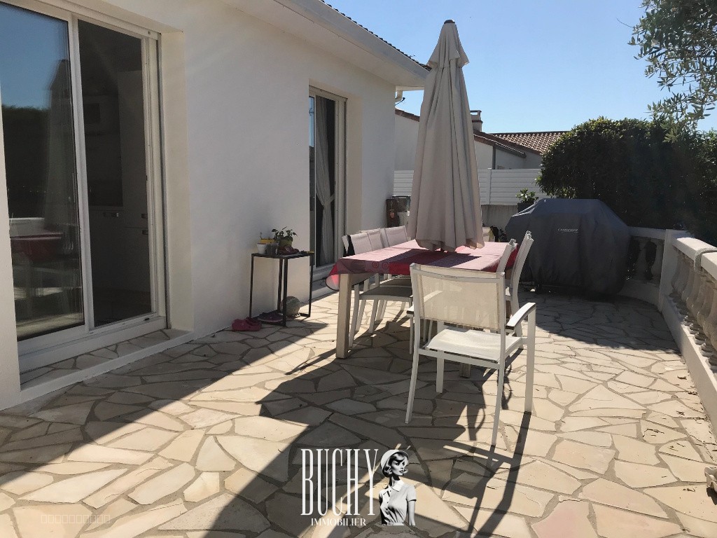 5 minutes des commerces et 2 km de la plage des Sables — photo 4