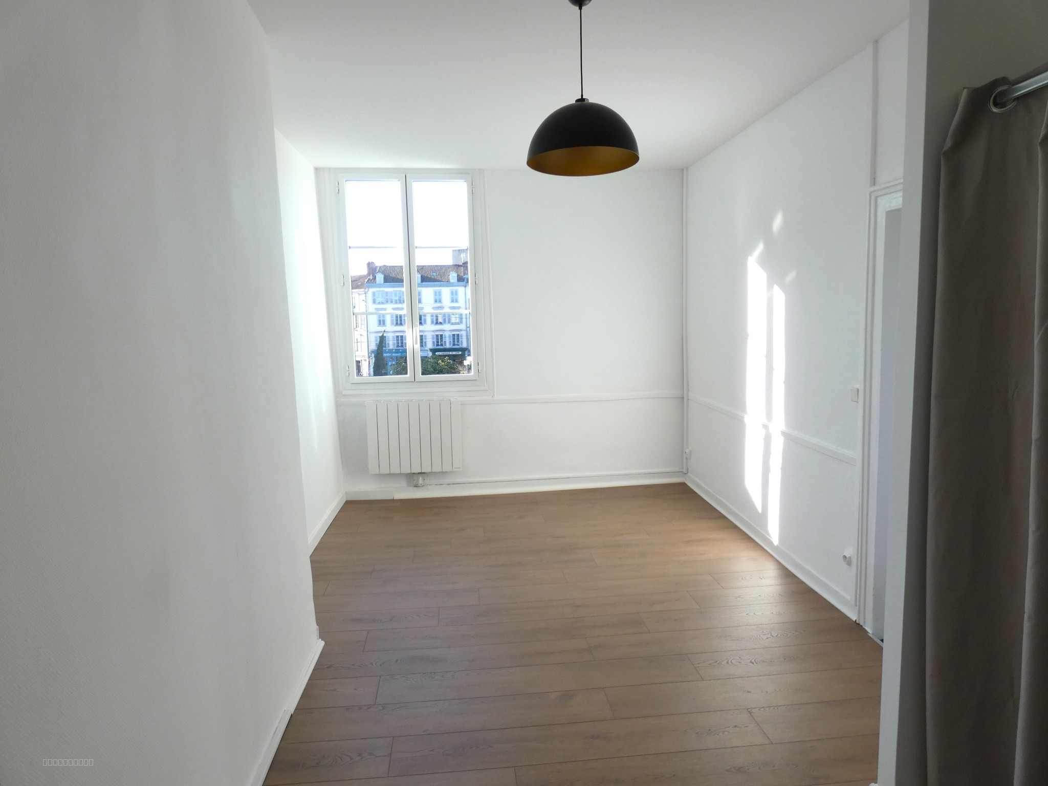 Joli appartement T1 Bis Place d'Aine — photo 6
