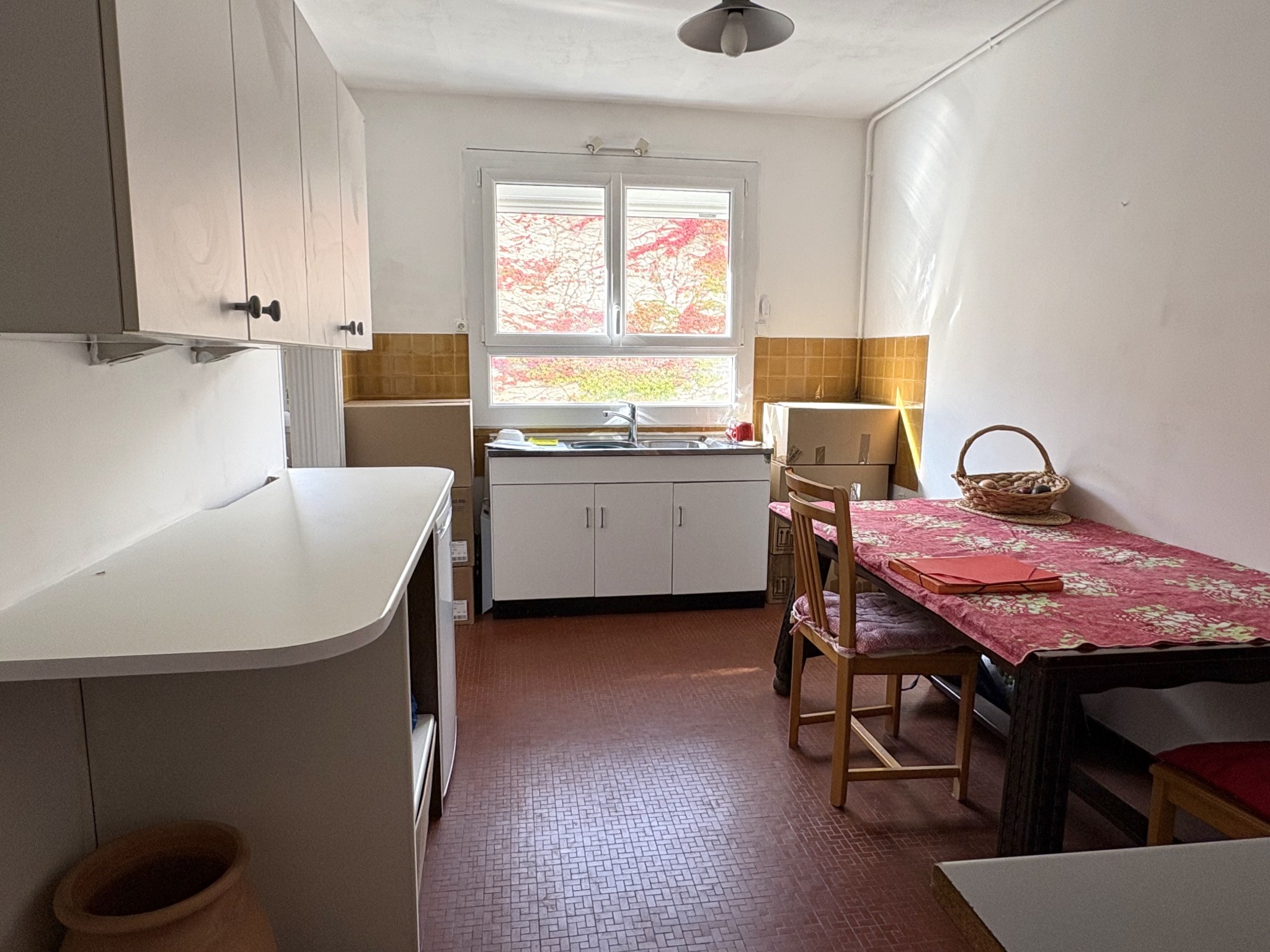 Appartement de 97 m2 en centre ville avec terrasse et stationnement — photo 5