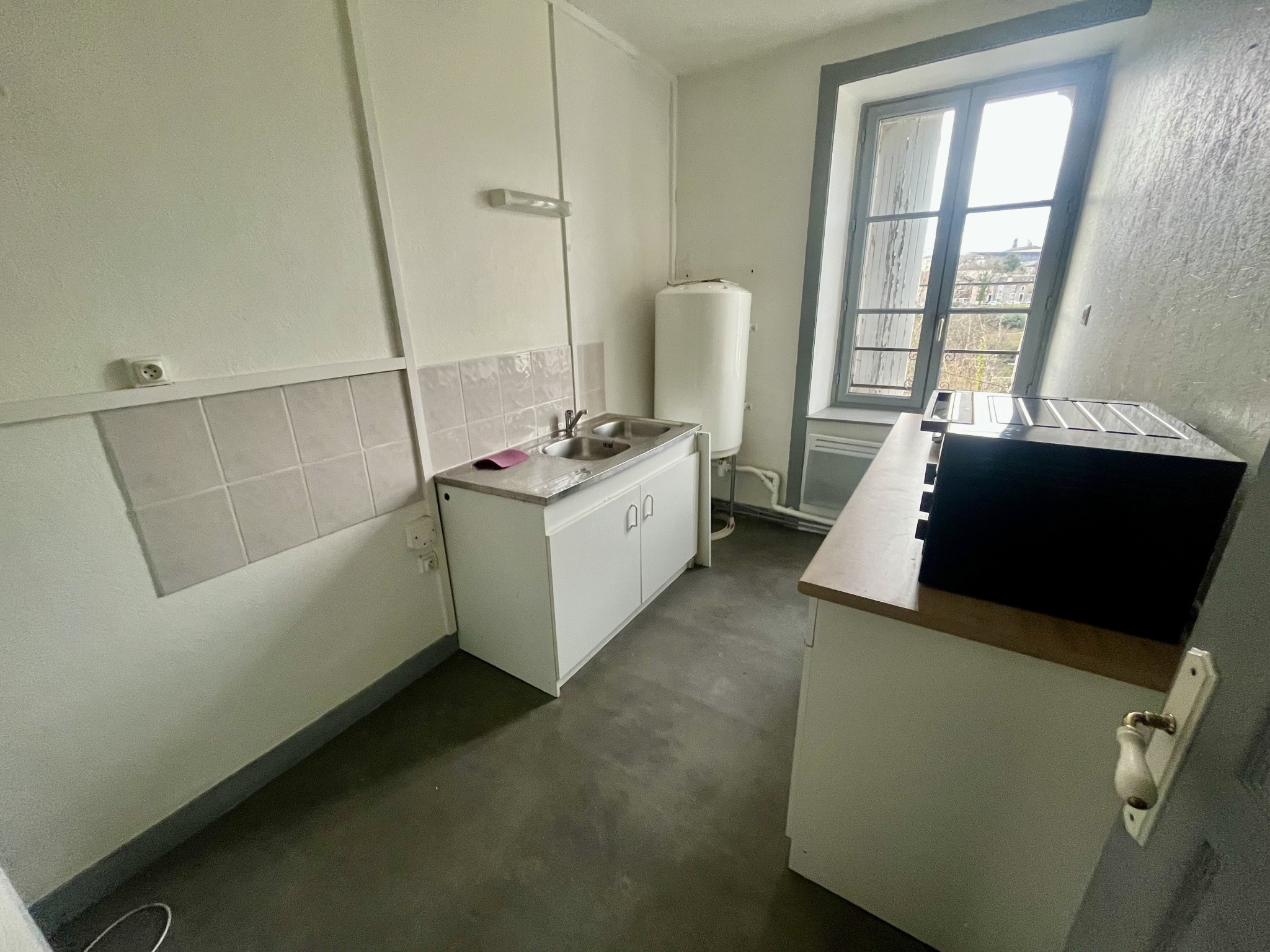 Immeuble 4 appartements proche bords de Vienne — photo 5