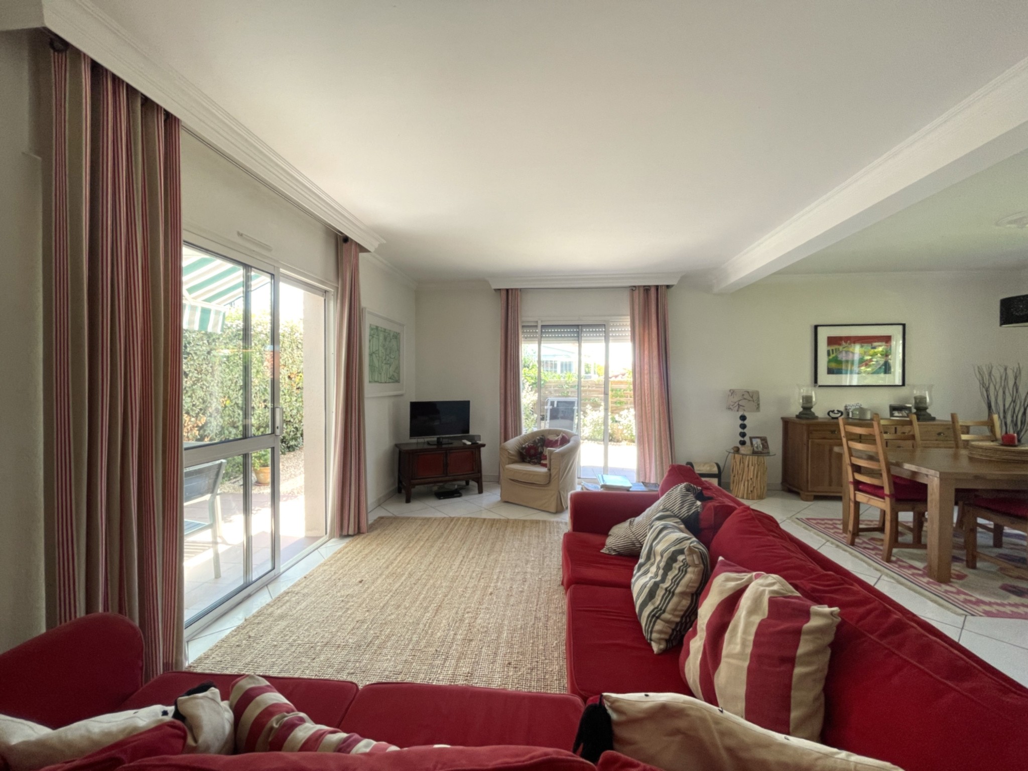 Beaucoup de raffinement pour cet appartement, à 500 m de la plage d'Eyrac, beaux extérieurs, sans vis à vis — photo 9