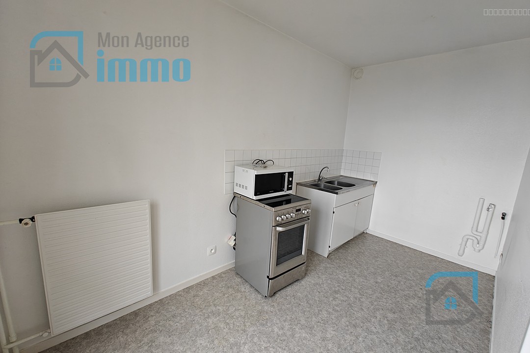 Bourges, quartier gare - Appartement type 1 avec balcon et emplacement de parking — photo 3