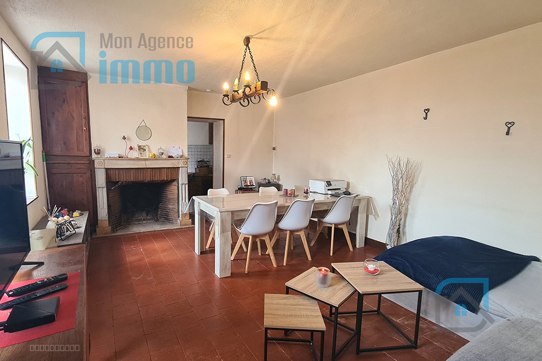 Reuilly - Maison en pierres de type longère avec garage — photo 2