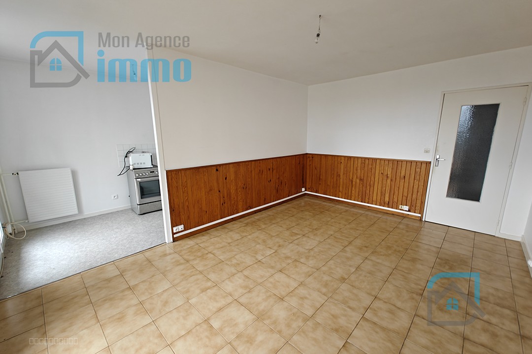 Bourges, quartier gare - Appartement type 1 avec balcon et emplacement de parking — photo 2