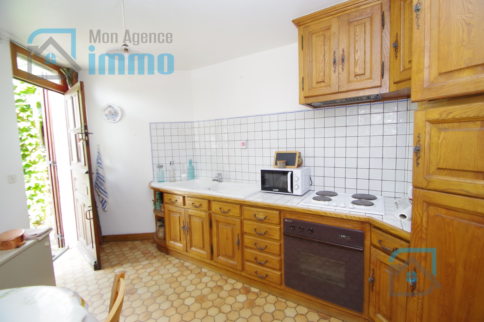 Reuilly - Maison en pierres de type longère avec garage — photo 3