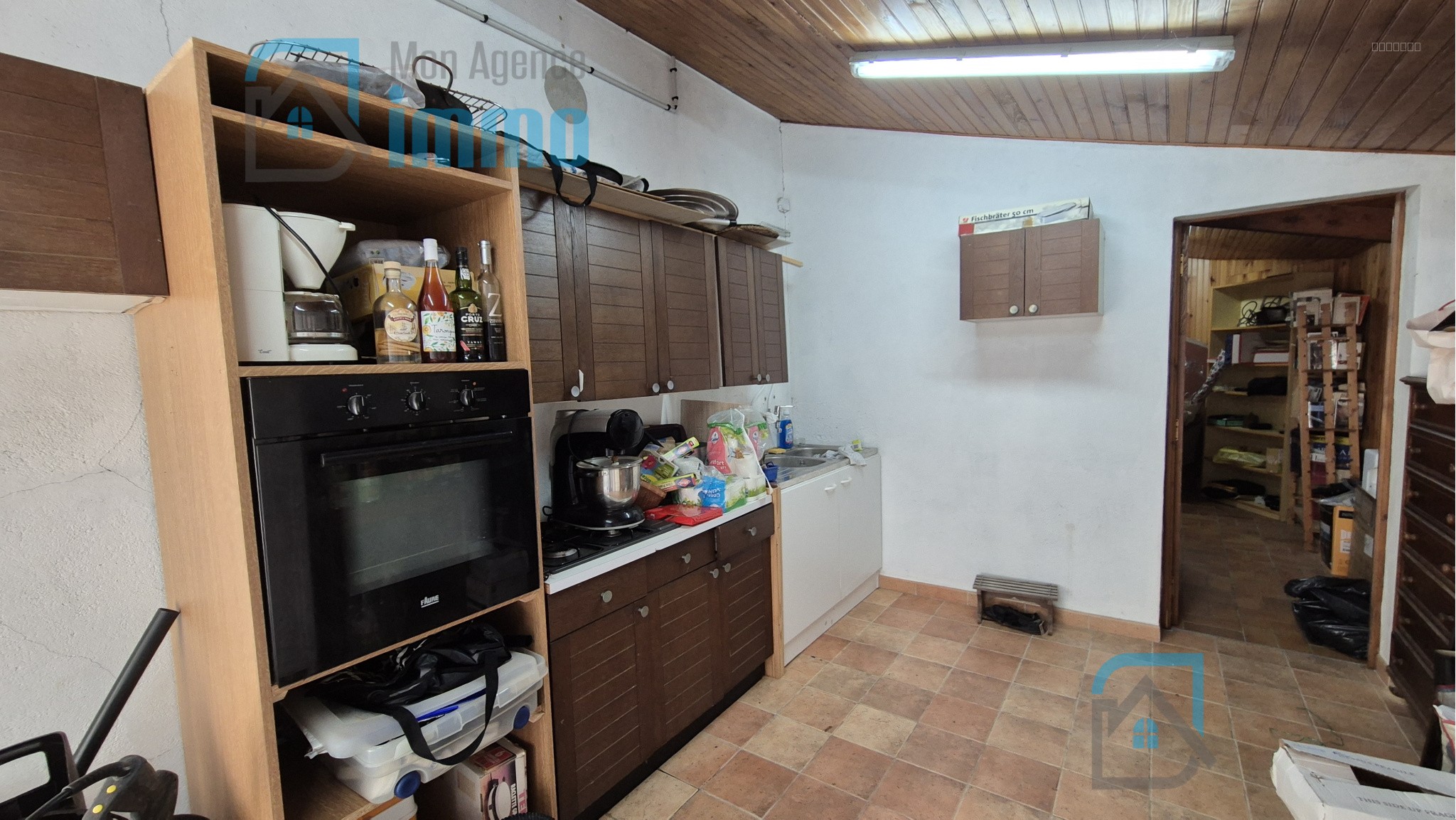 Mehun-sur-Yèvre   Immeuble à usage mixte (commercial et habitation) — photo 15