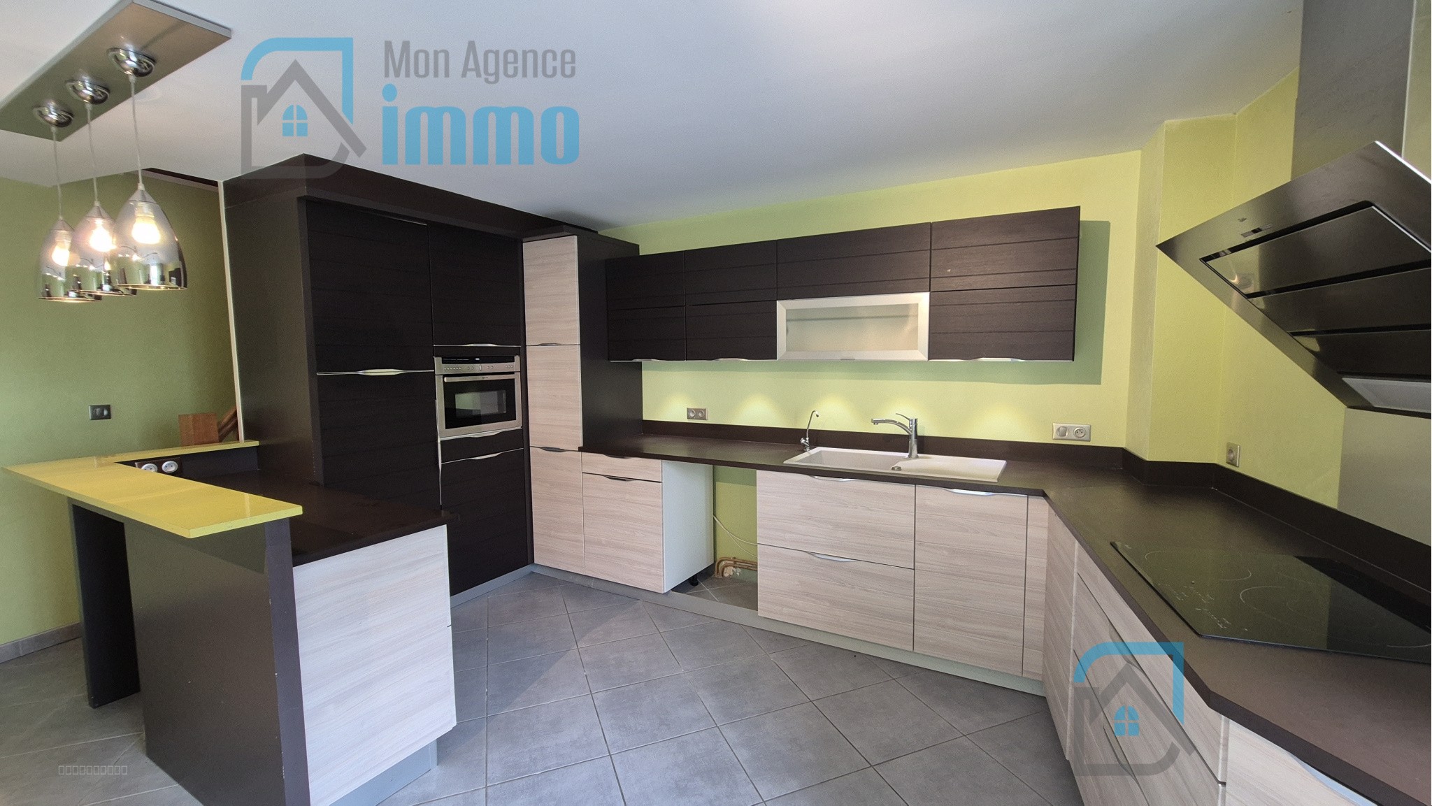 Mehun-Sur-Yèvre - Appartement T4 en duplex avec cour privée — photo 4