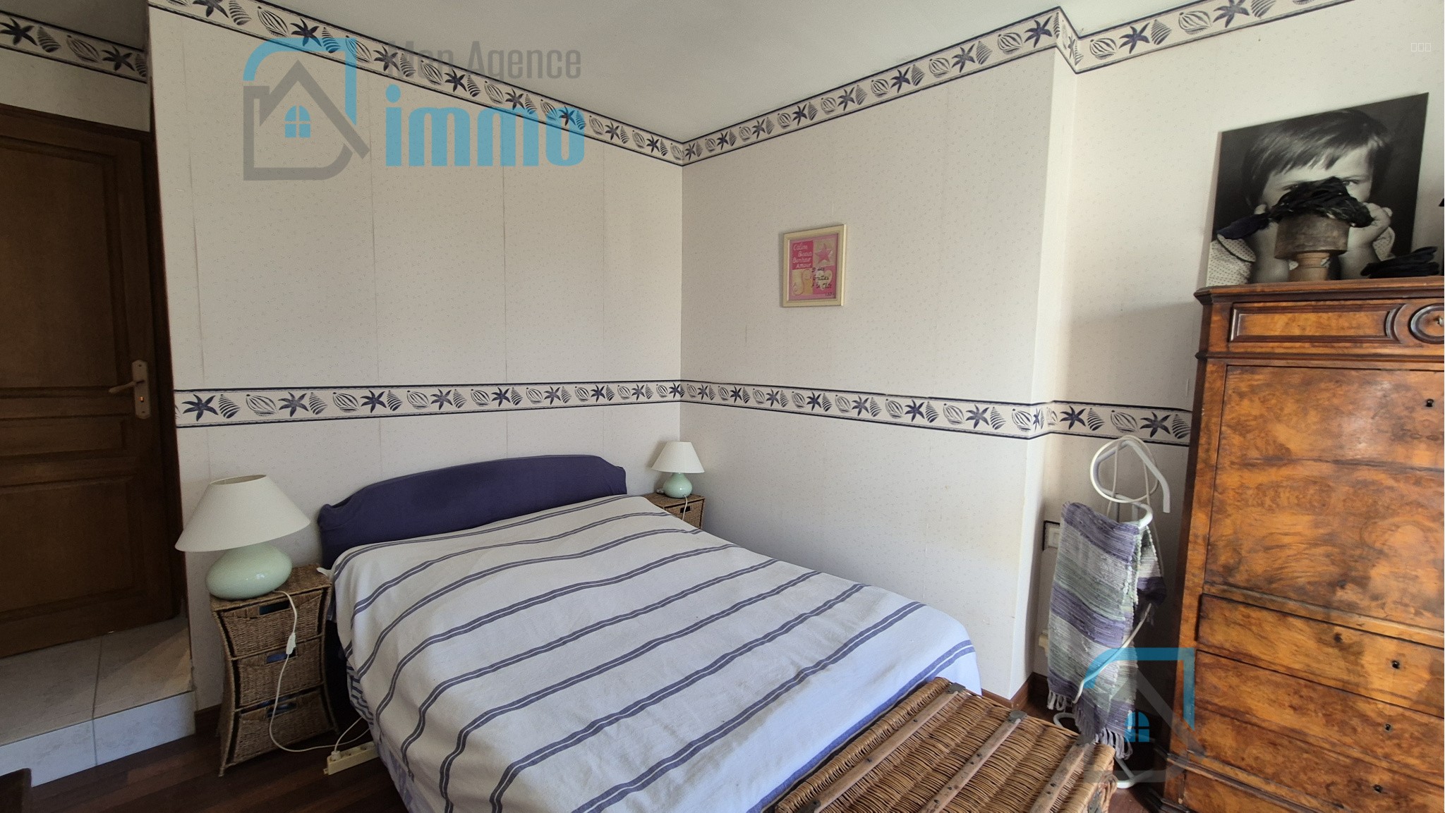 Mehun-sur-Yèvre   Immeuble à usage mixte (commercial et habitation) — photo 17