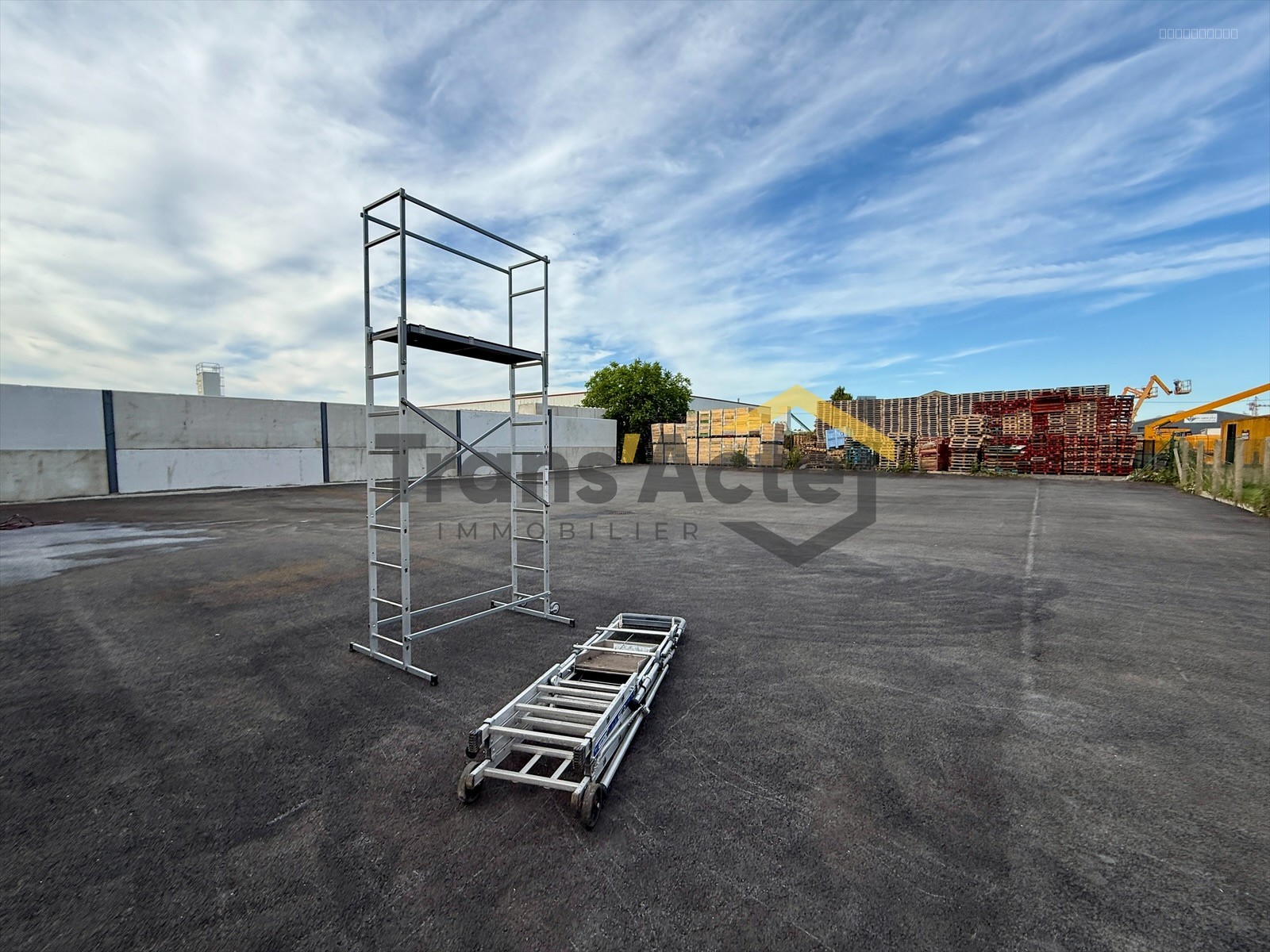 ENTREPOT AVEC BUREAU ET PARKING — photo 5