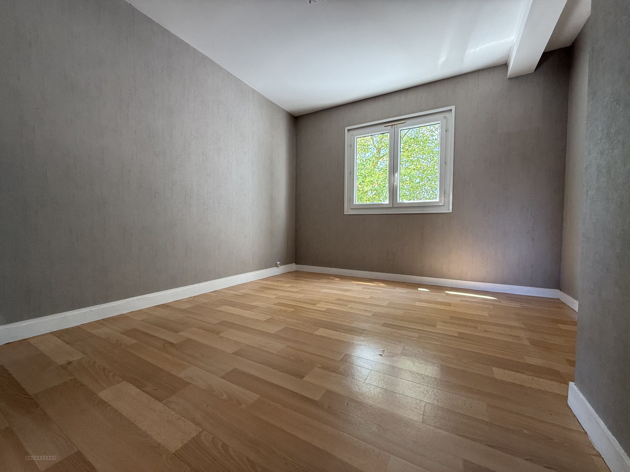 À vendre   Appartement T3 de 67,67 m2 avec balcon et garage   Rochefort (17300) — photo 8