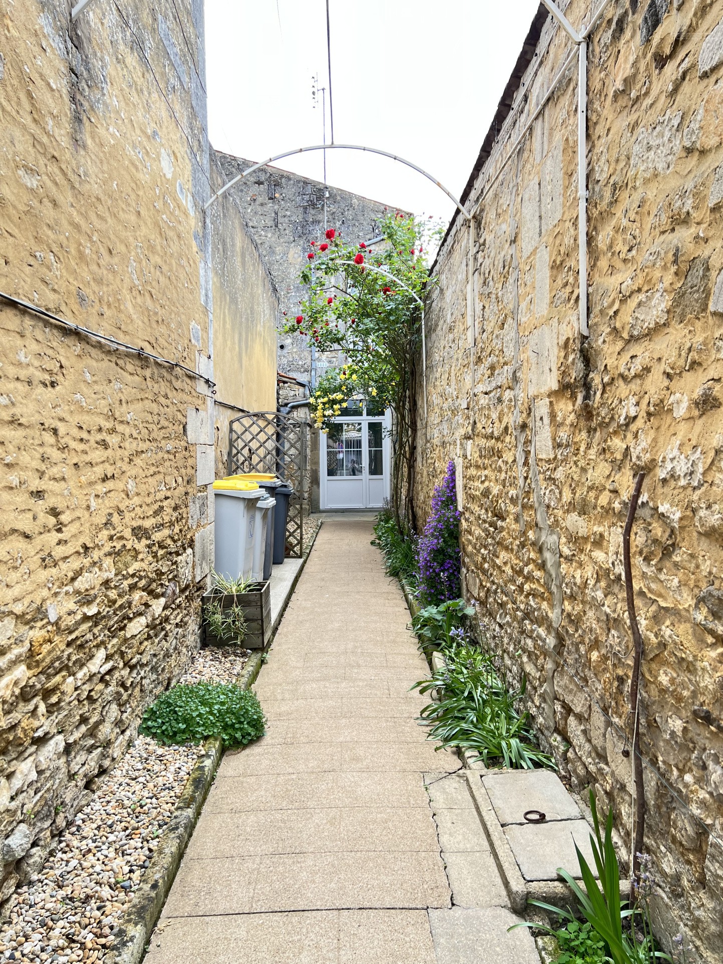 Immeuble de 145m2 pour investir à Tonnay-Charente — photo 5