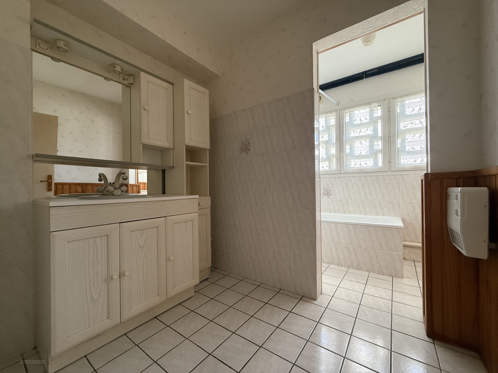 À vendre   Appartement T3 de 67,67 m2 avec balcon et garage   Rochefort (17300) — photo 4