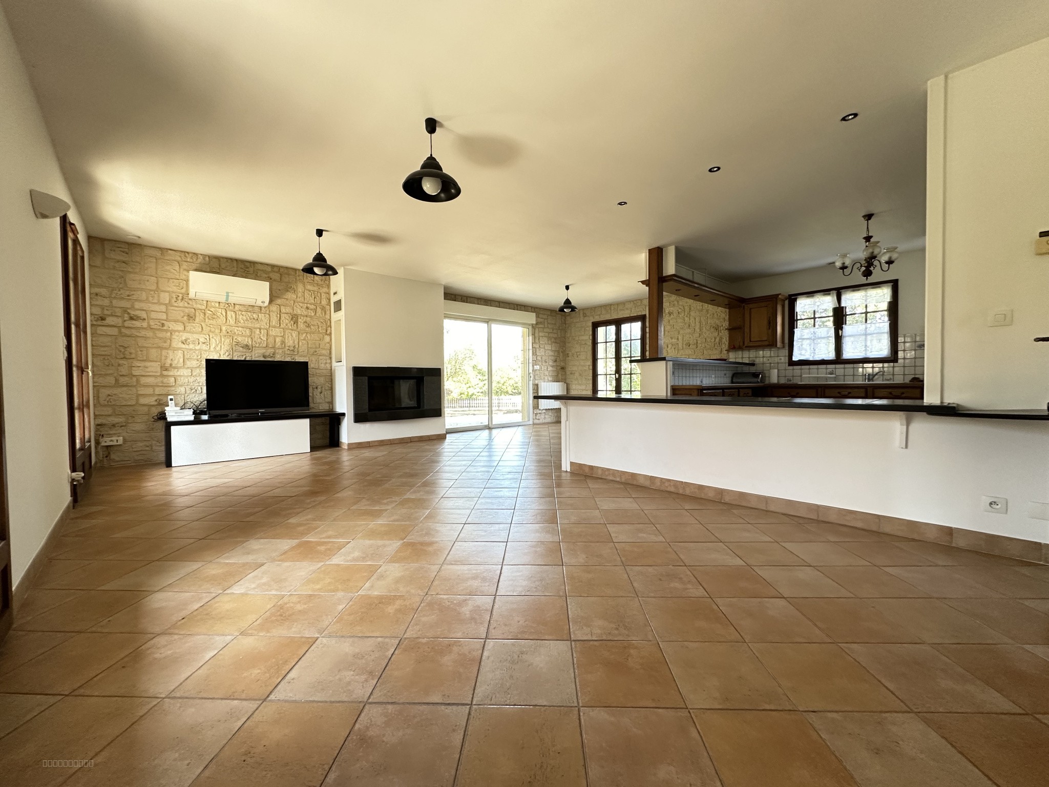 VENTE - MAISON T5 - VERGEROUX — photo 4