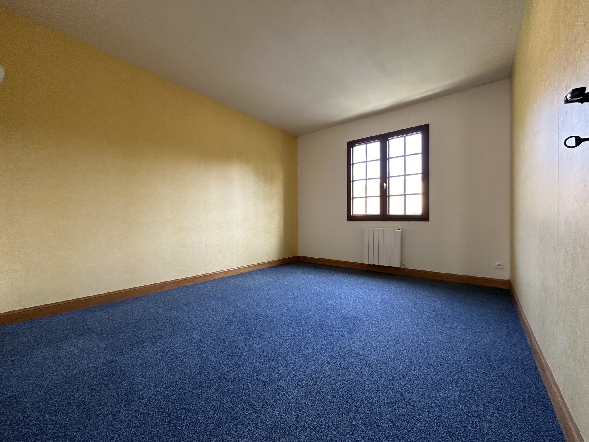 VENTE - MAISON T5 - VERGEROUX — photo 9