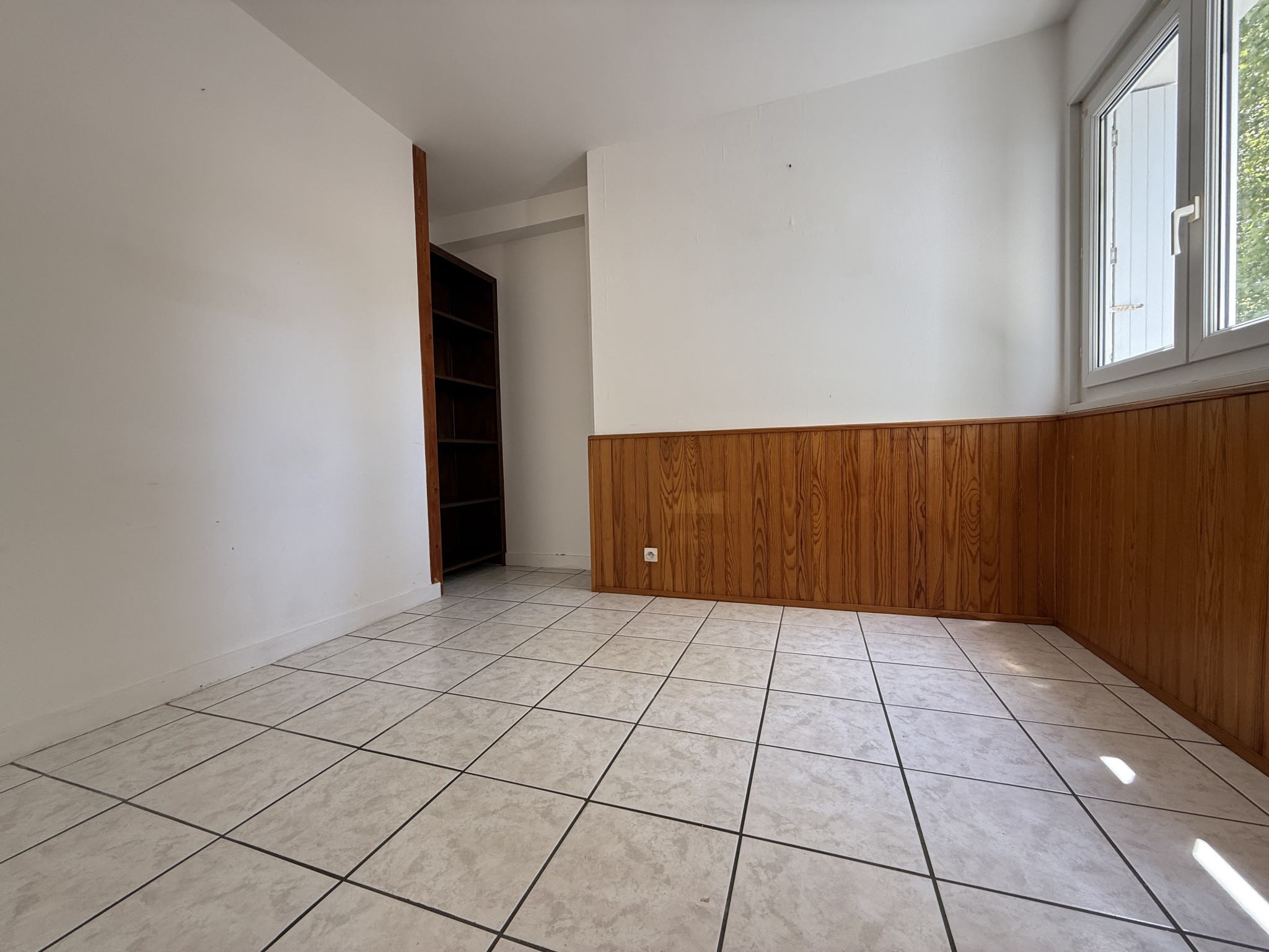 À vendre   Appartement T3 de 67,67 m2 avec balcon et garage   Rochefort (17300) — photo 6