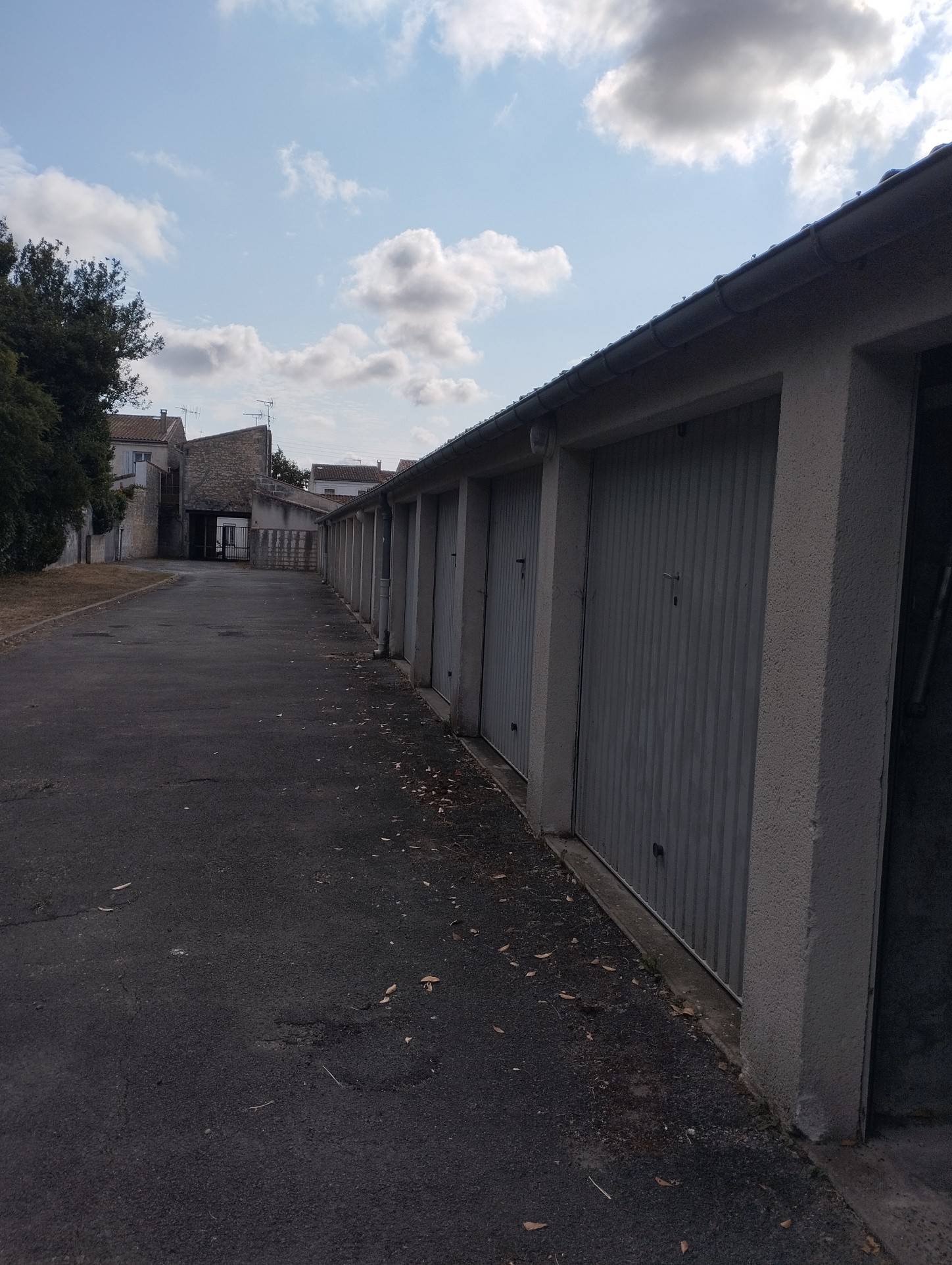 Rochefort : garage à vendre avec Agence Baratte Immobilier — photo 2