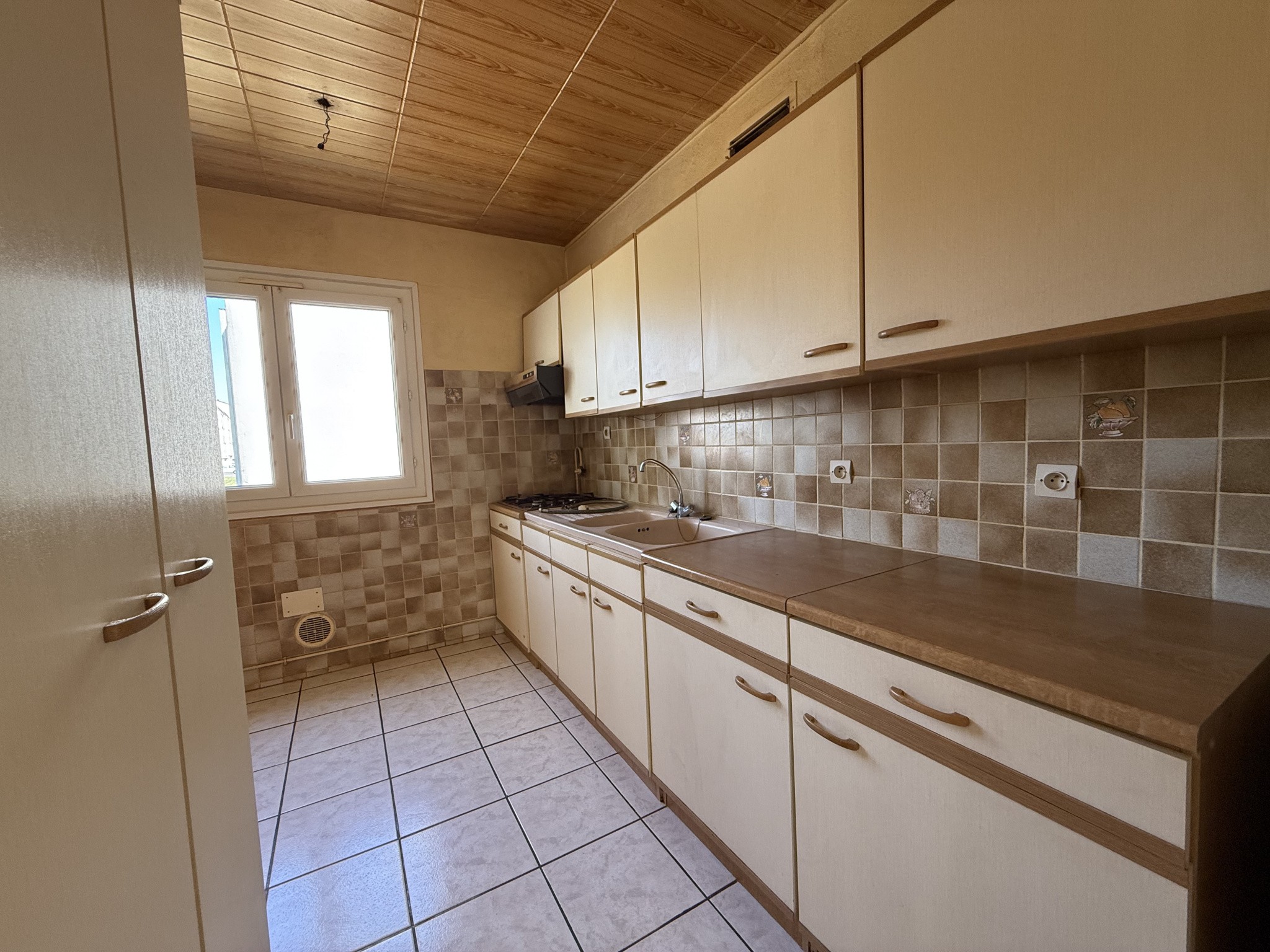 À vendre   Appartement T3 de 67,67 m2 avec balcon et garage   Rochefort (17300) — photo 5