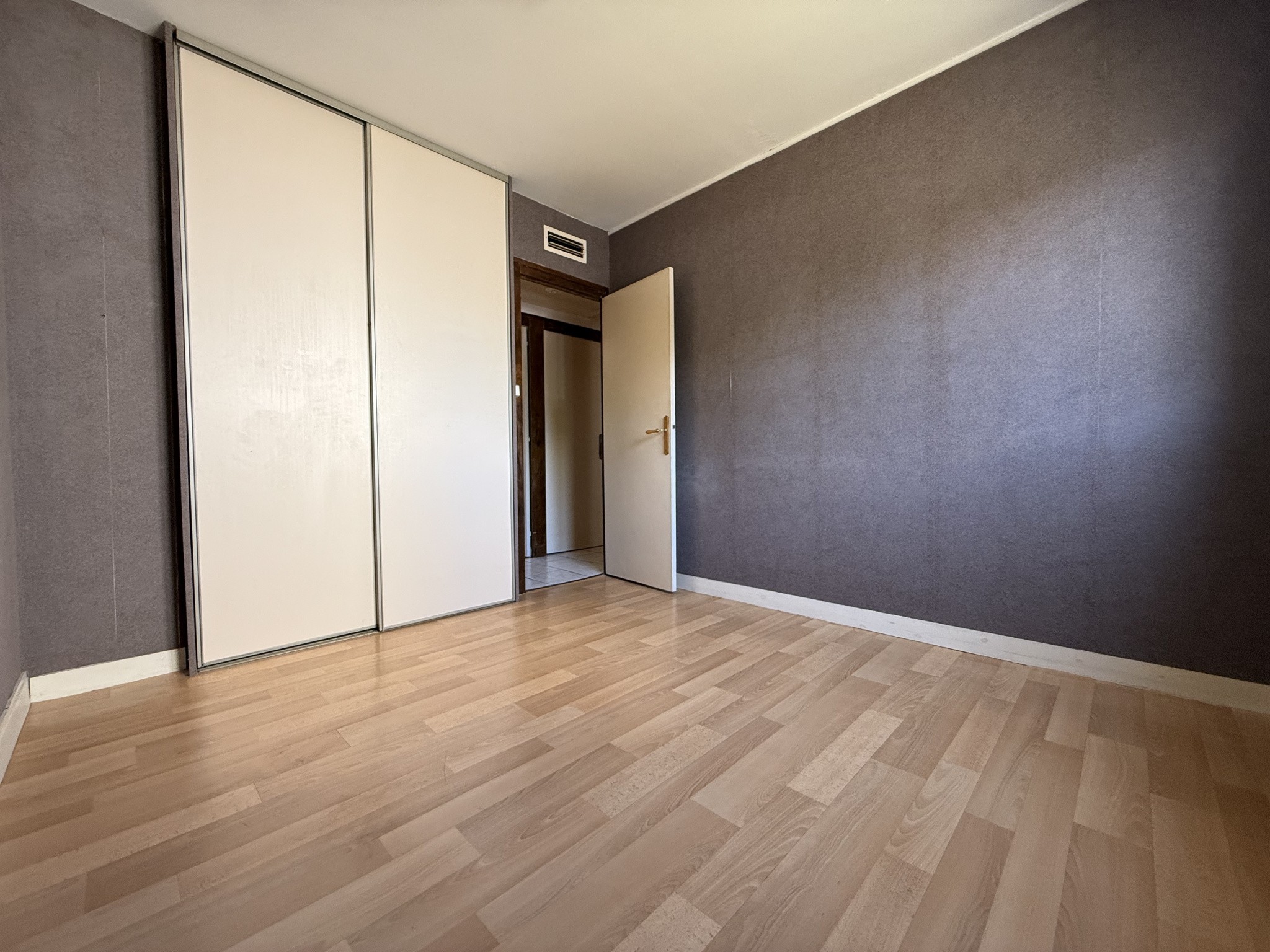 À vendre   Appartement T3 de 67,67 m2 avec balcon et garage   Rochefort (17300) — photo 10