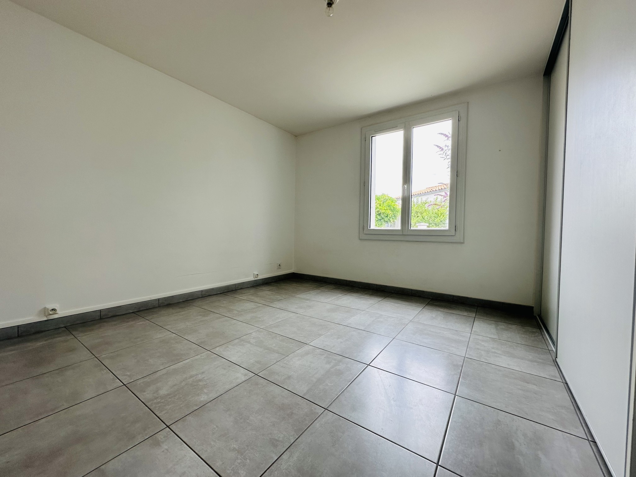 MAISON T5 - ROCHEFORT — photo 6
