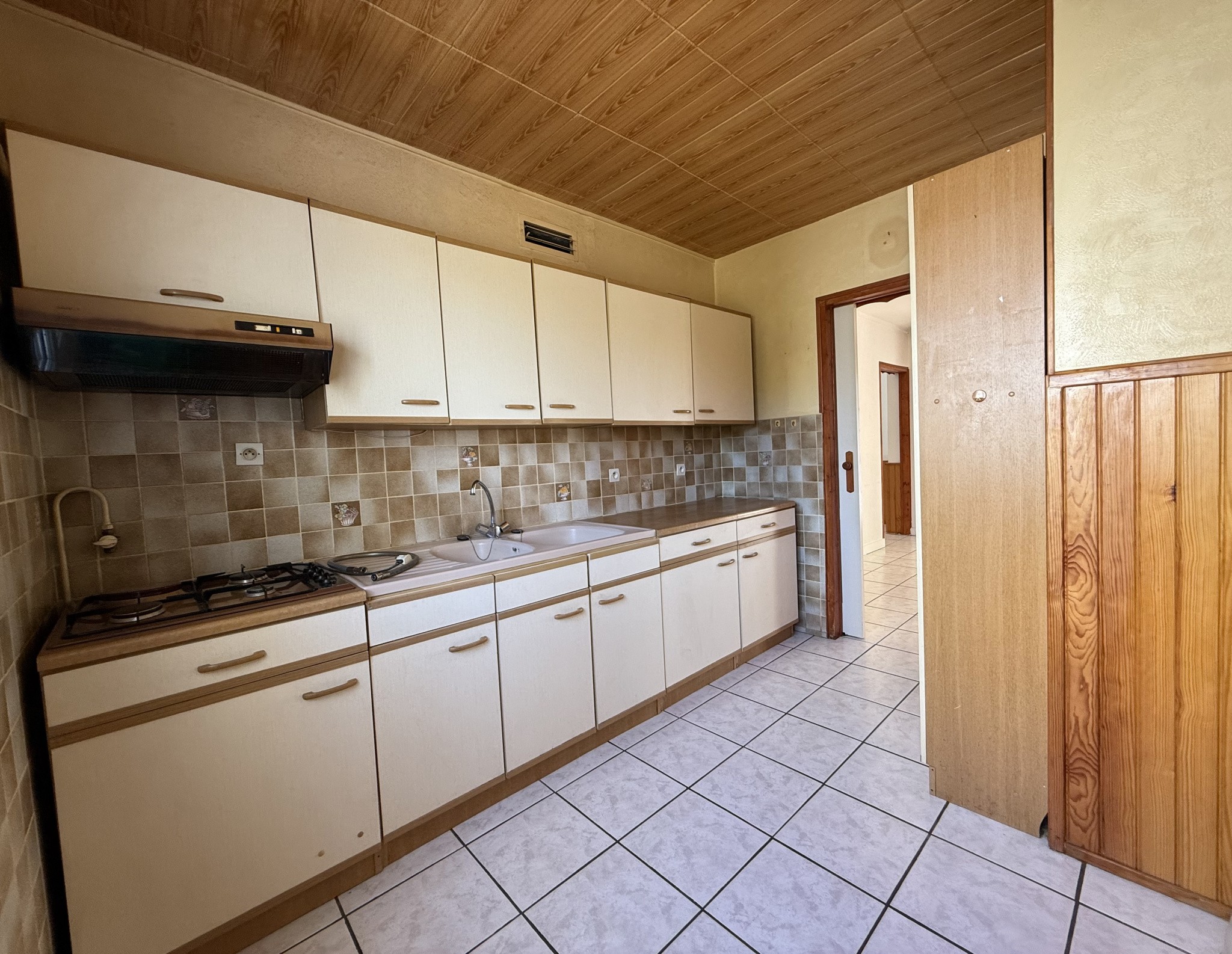 À vendre   Appartement T3 de 67,67 m2 avec balcon et garage   Rochefort (17300) — photo 2