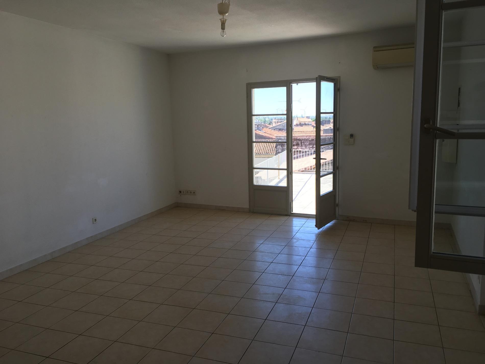Triplex 92m2 centre de Beaucaire — photo 9