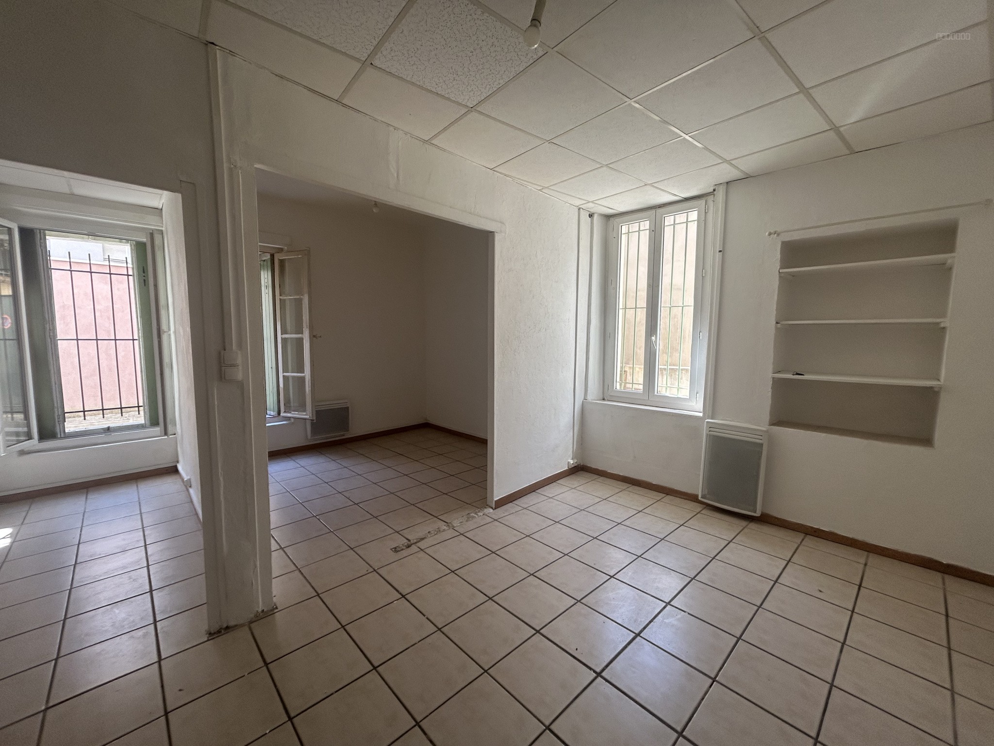 P2 en RDC avec terrasse privative   Idéal investisseur ! — photo 5