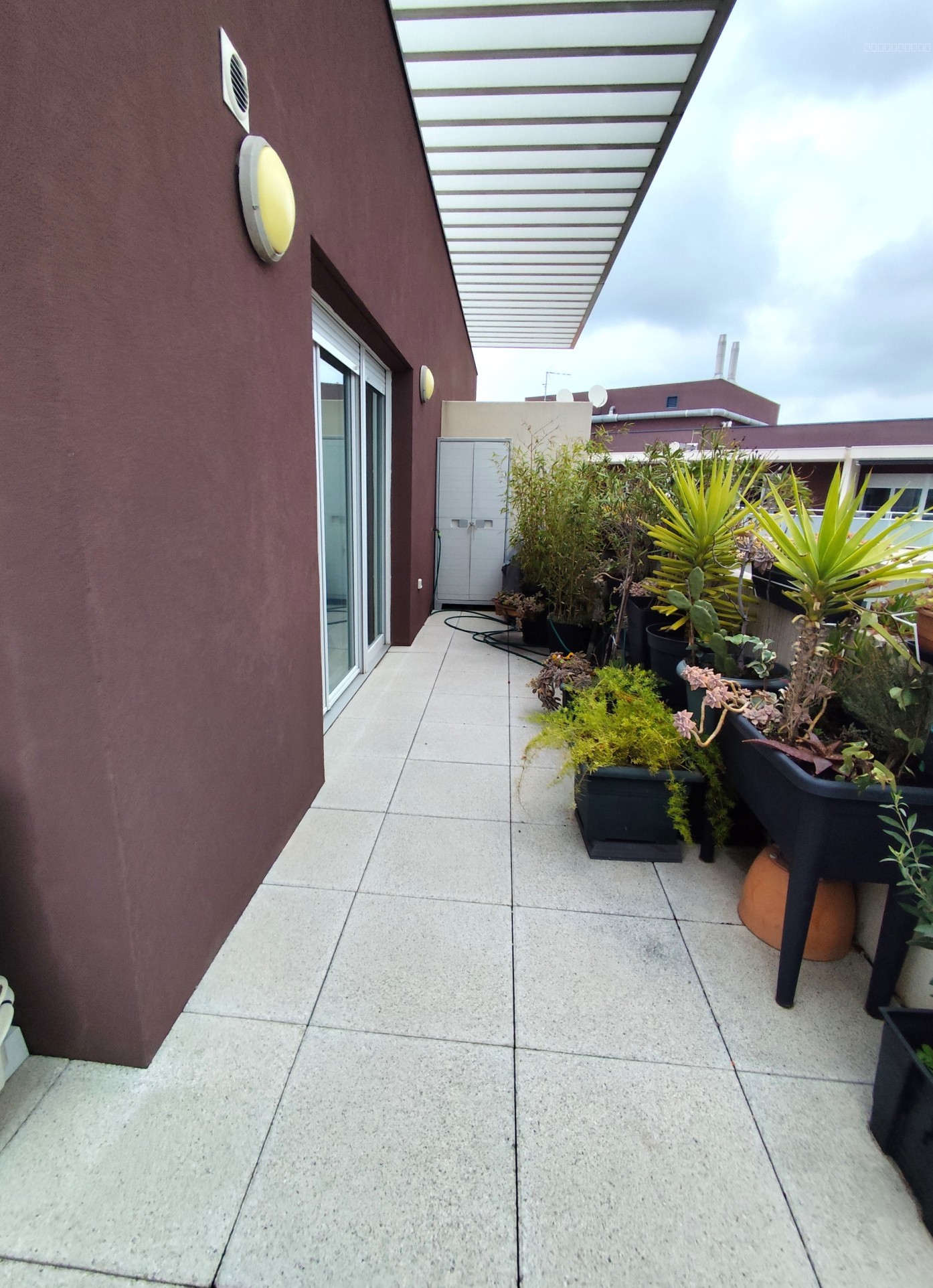 INVESTISSEURS - NIMES RESIDENCE SENIORS APPARTEMENT T2 VUE IMPRENABLE DERNIER ETAGE TERRASSE ET BOX — photo 5