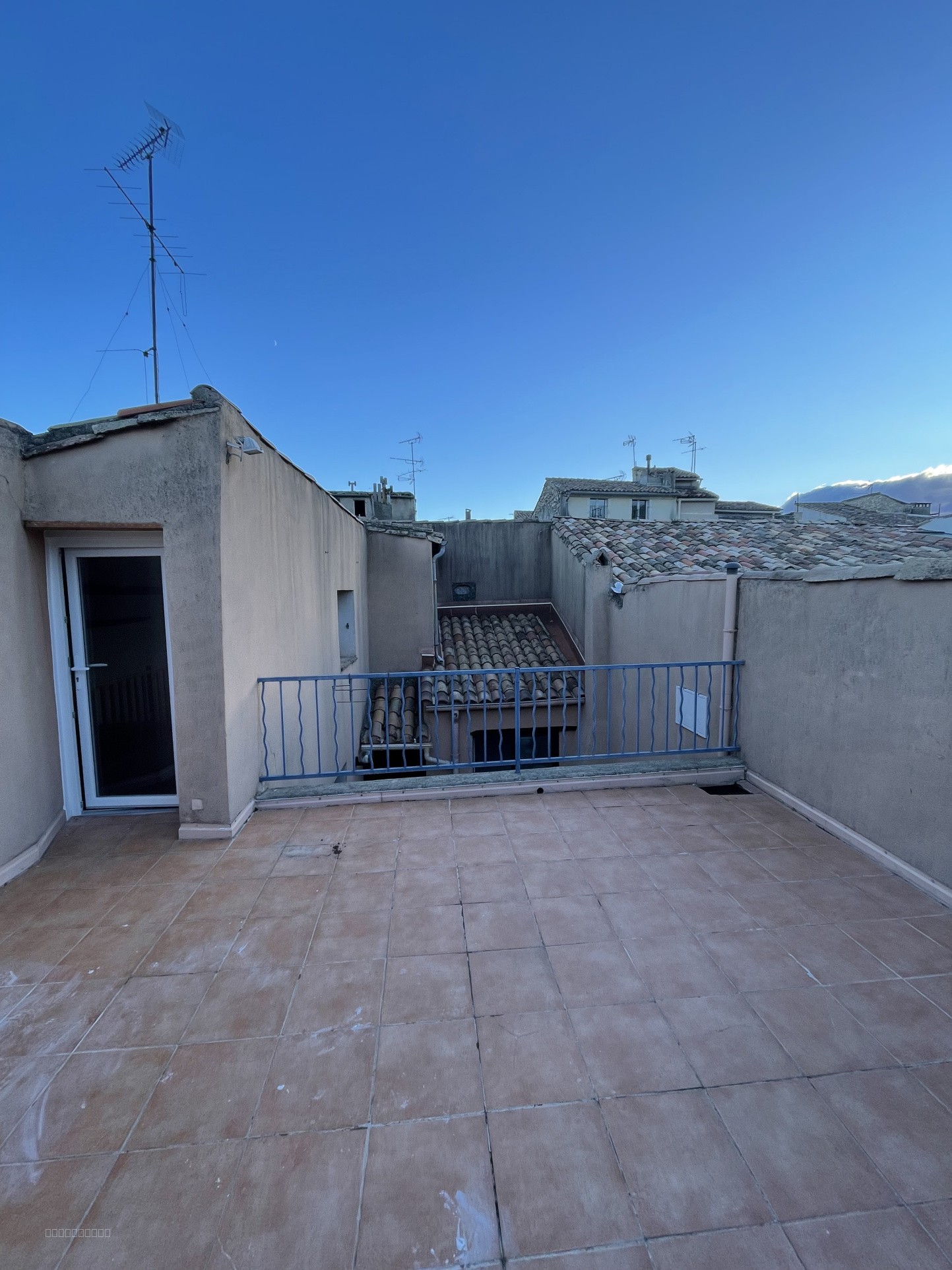 P4 centre ville avec 2 terrasses — photo 2