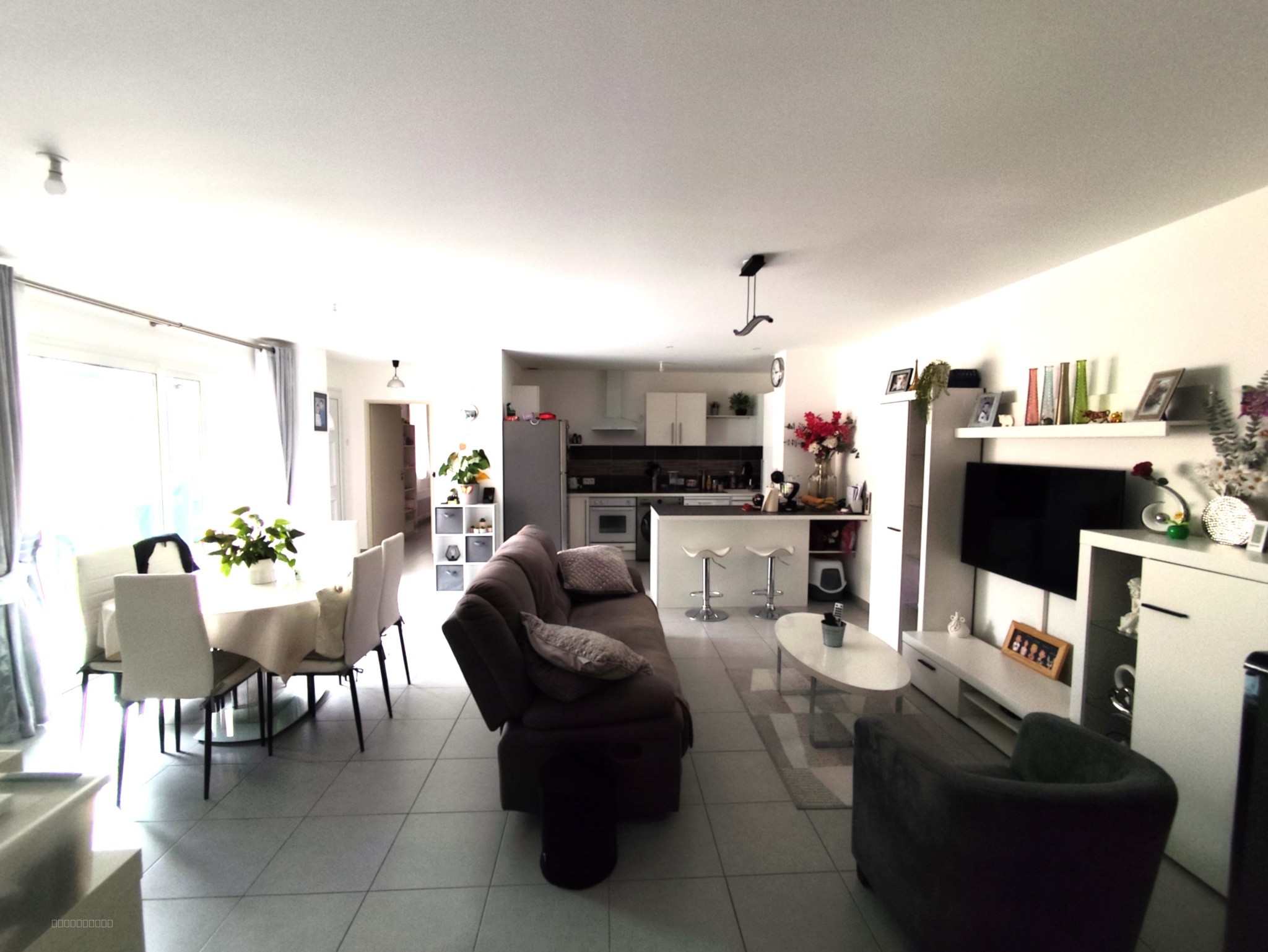 JONQUIERES SAINT VINCENT - T4 95M2 TERRASSE PARKING ET GARAGE — photo 2