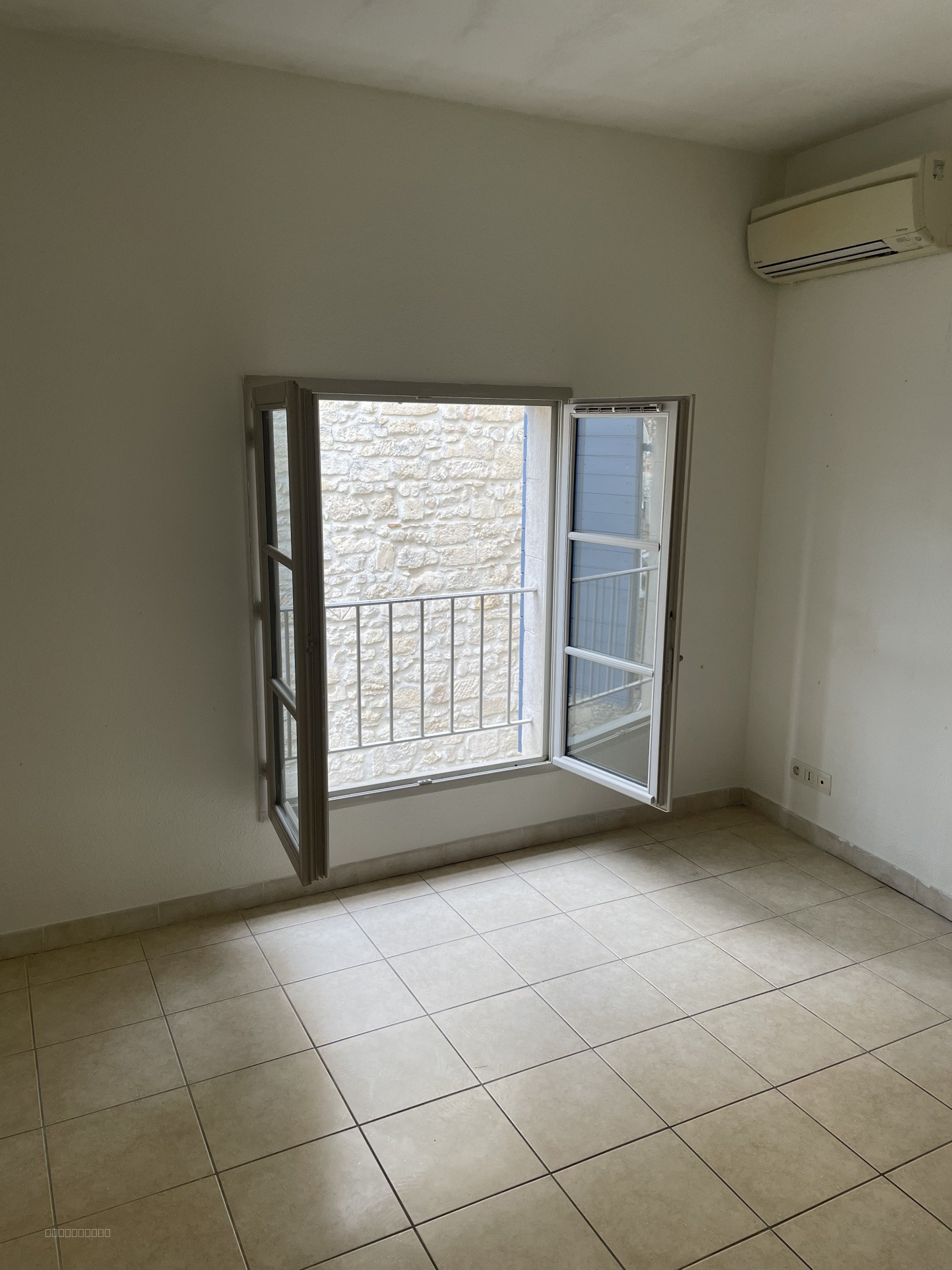 Triplex 92m2 centre de Beaucaire — photo 16