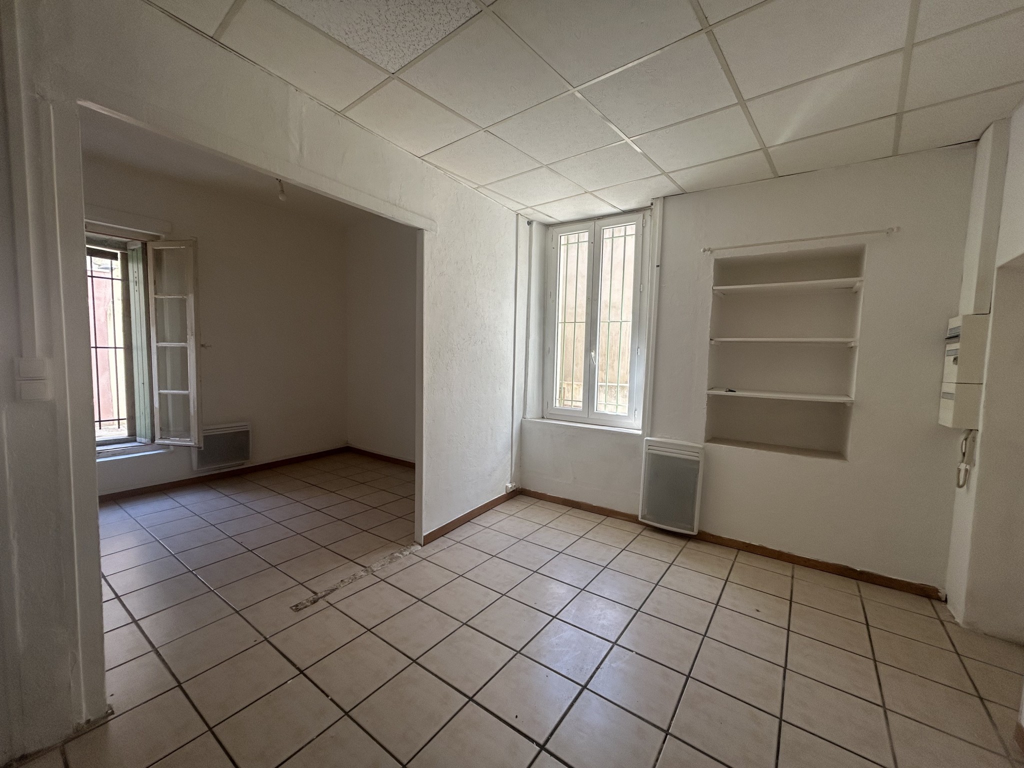 P2 en RDC avec terrasse privative   Idéal investisseur ! — photo 4