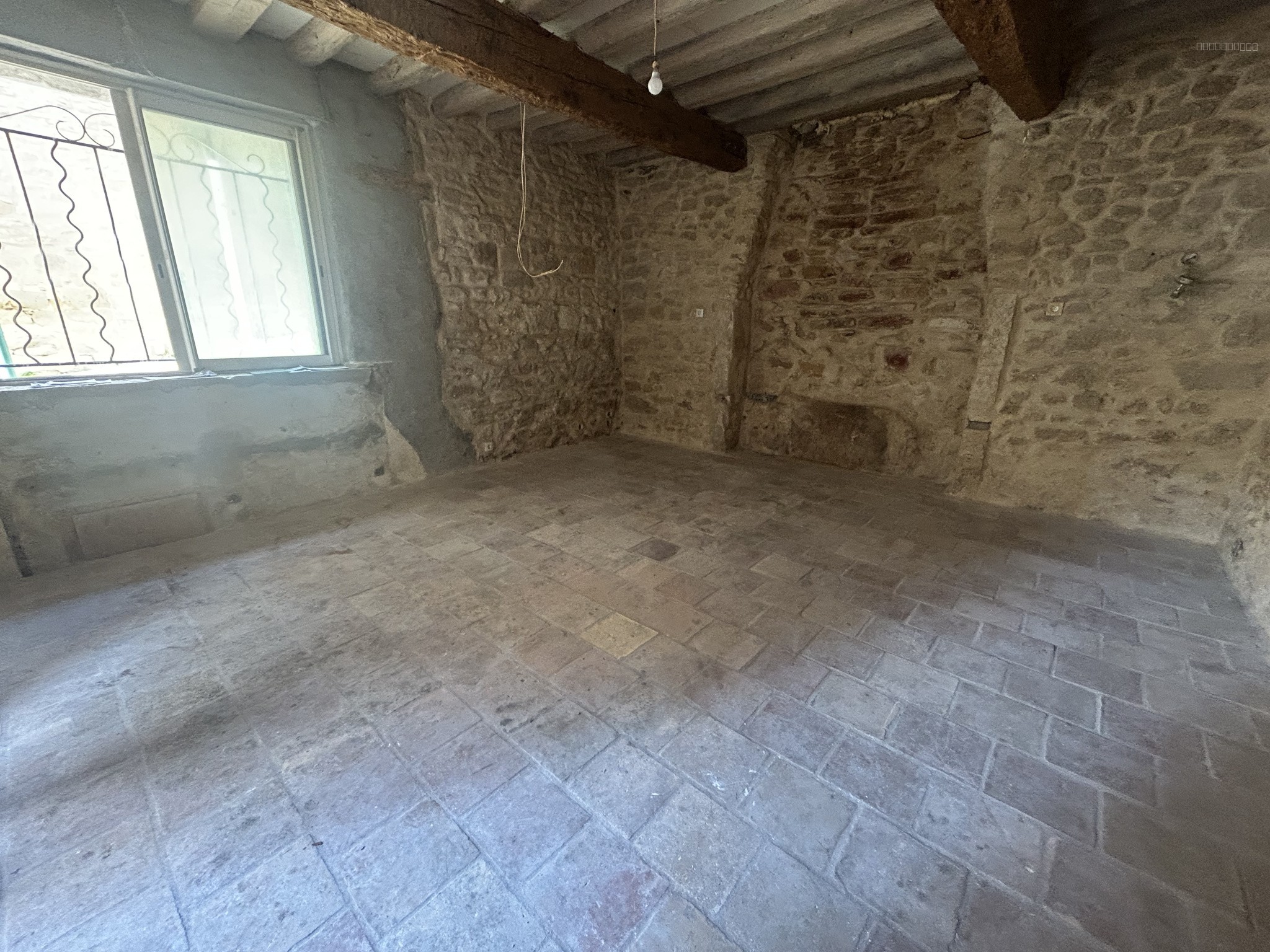 STUDIO A RENOVER A SERNHAC — photo 3