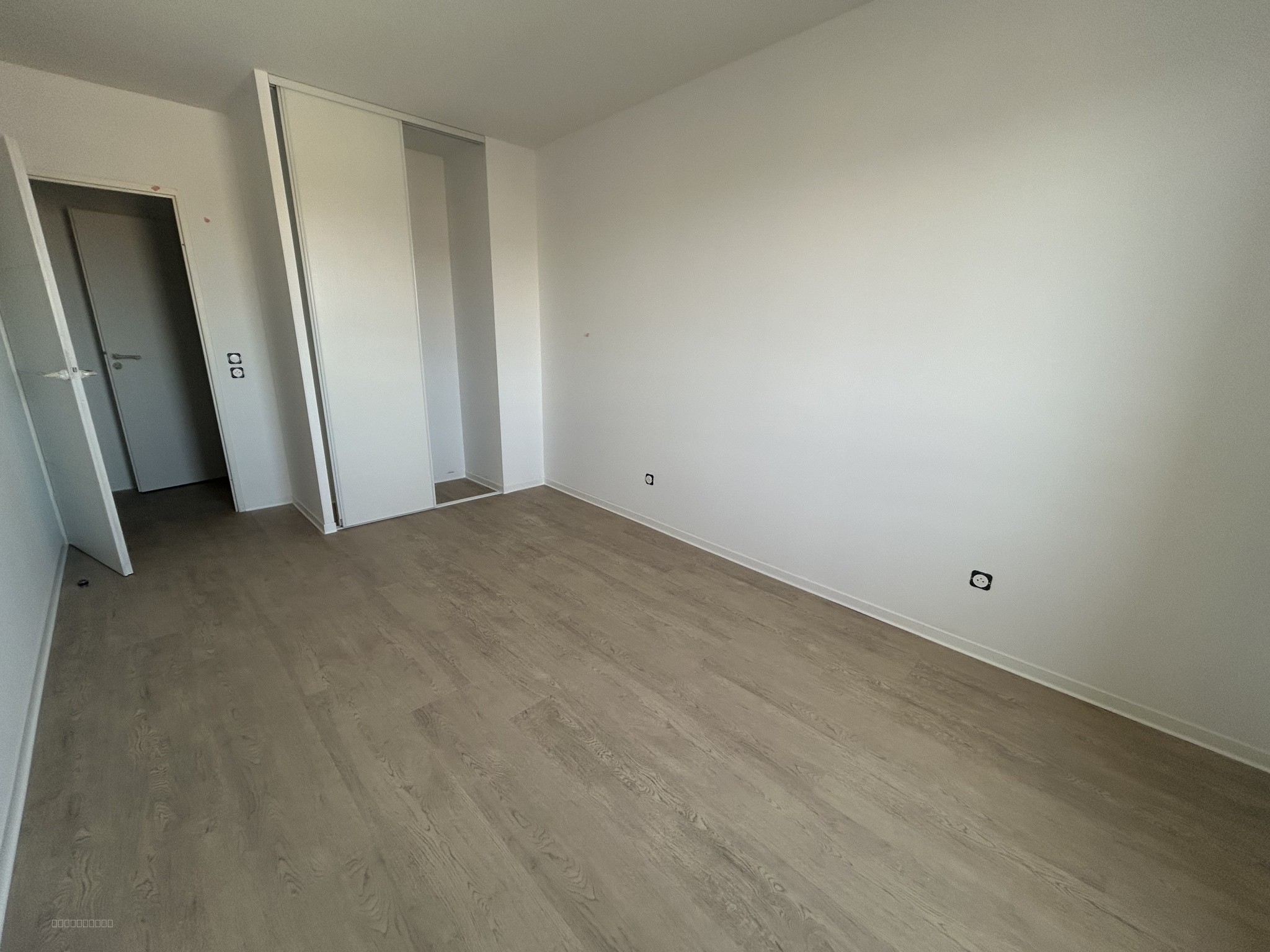 NIMES PROGRAMME NEUF T3 AVEC STATIONNEMENT ET EXTERIEUR — photo 10