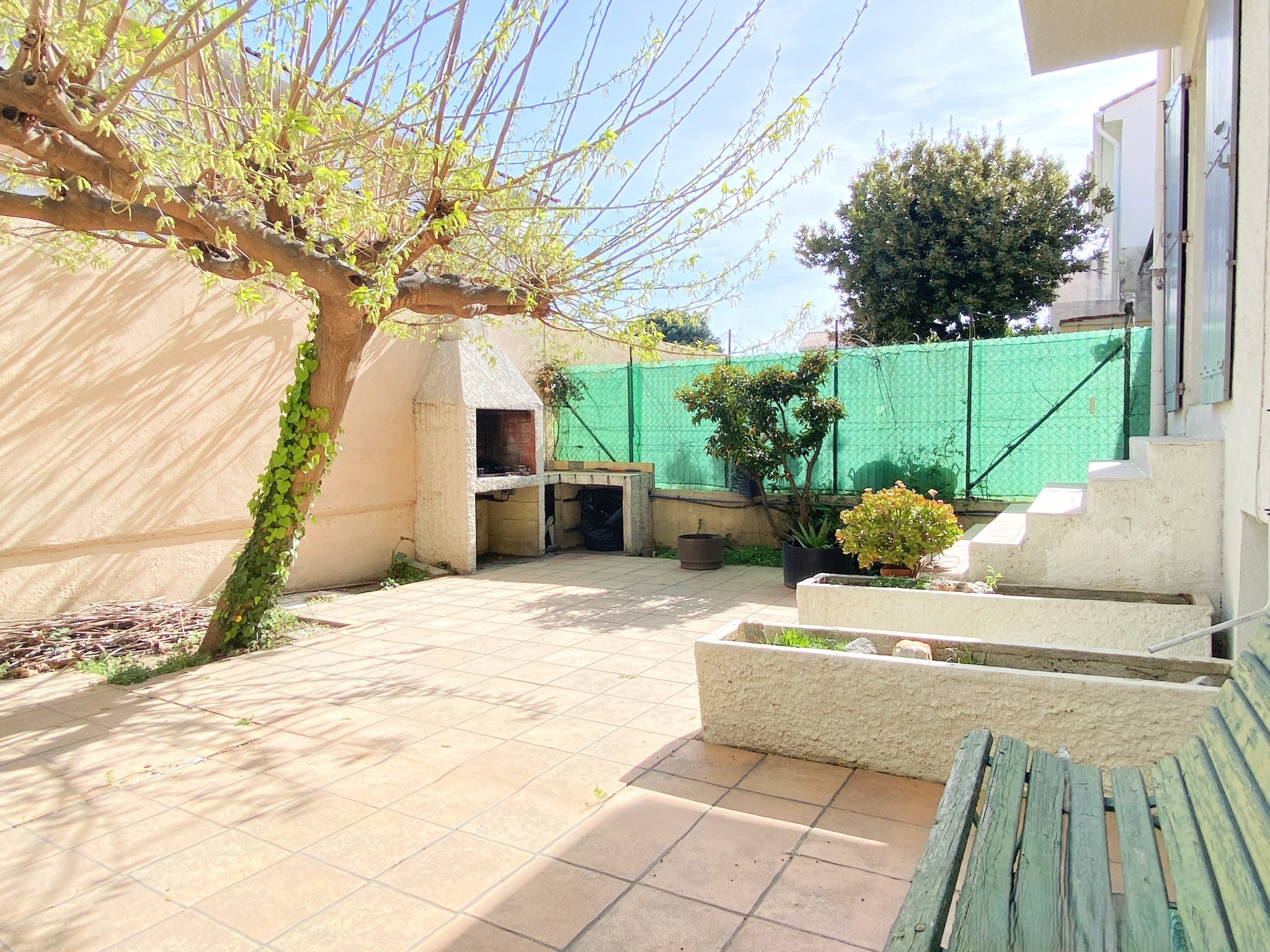 UNE MAISON DE VILLE AVEC JARDIN ET GARAGE, 178M2 SH, A PERPIGNAN, QUARTIER UNIVERSITES — photo 2